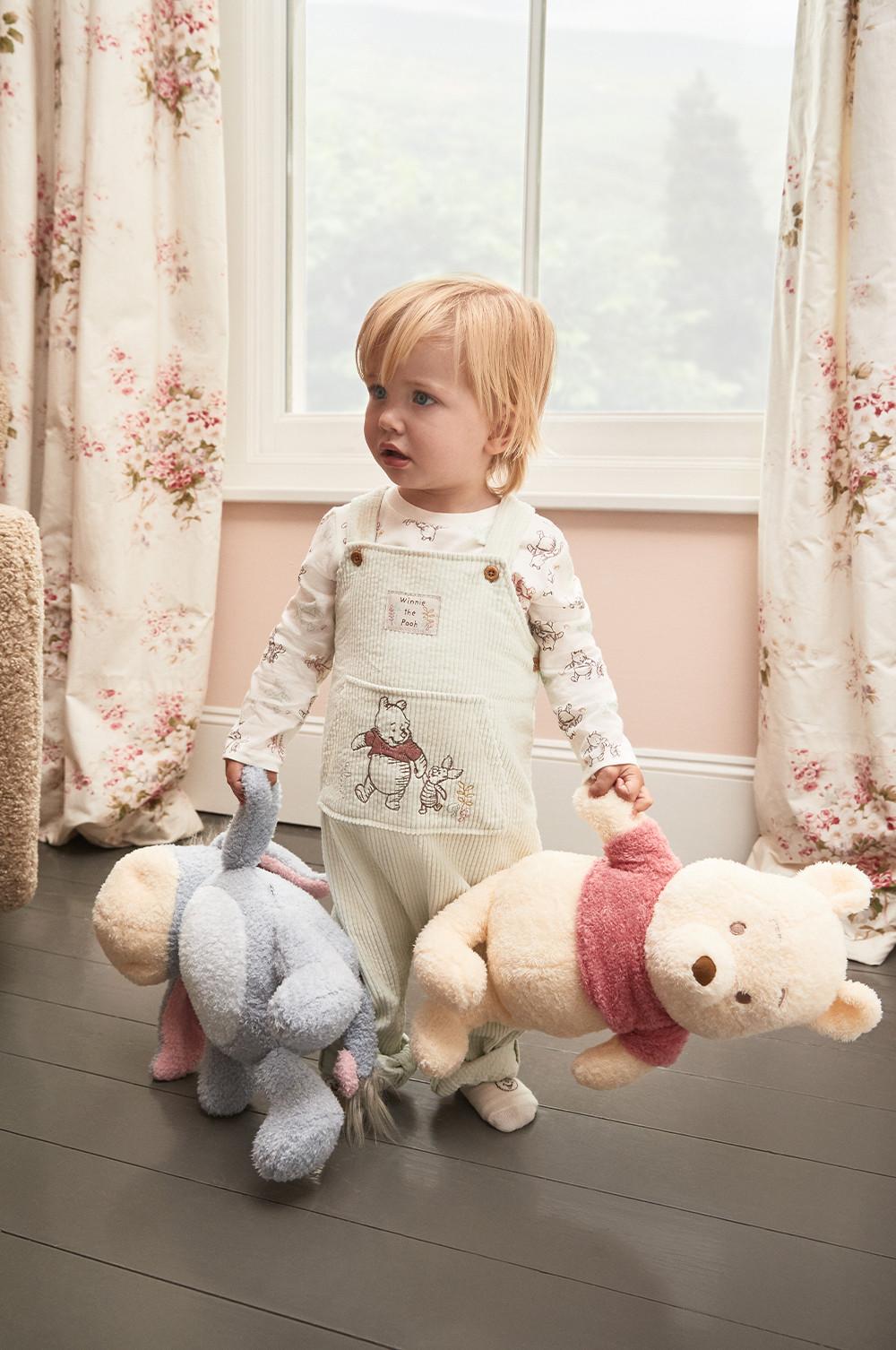 Dungaree set and plush toys