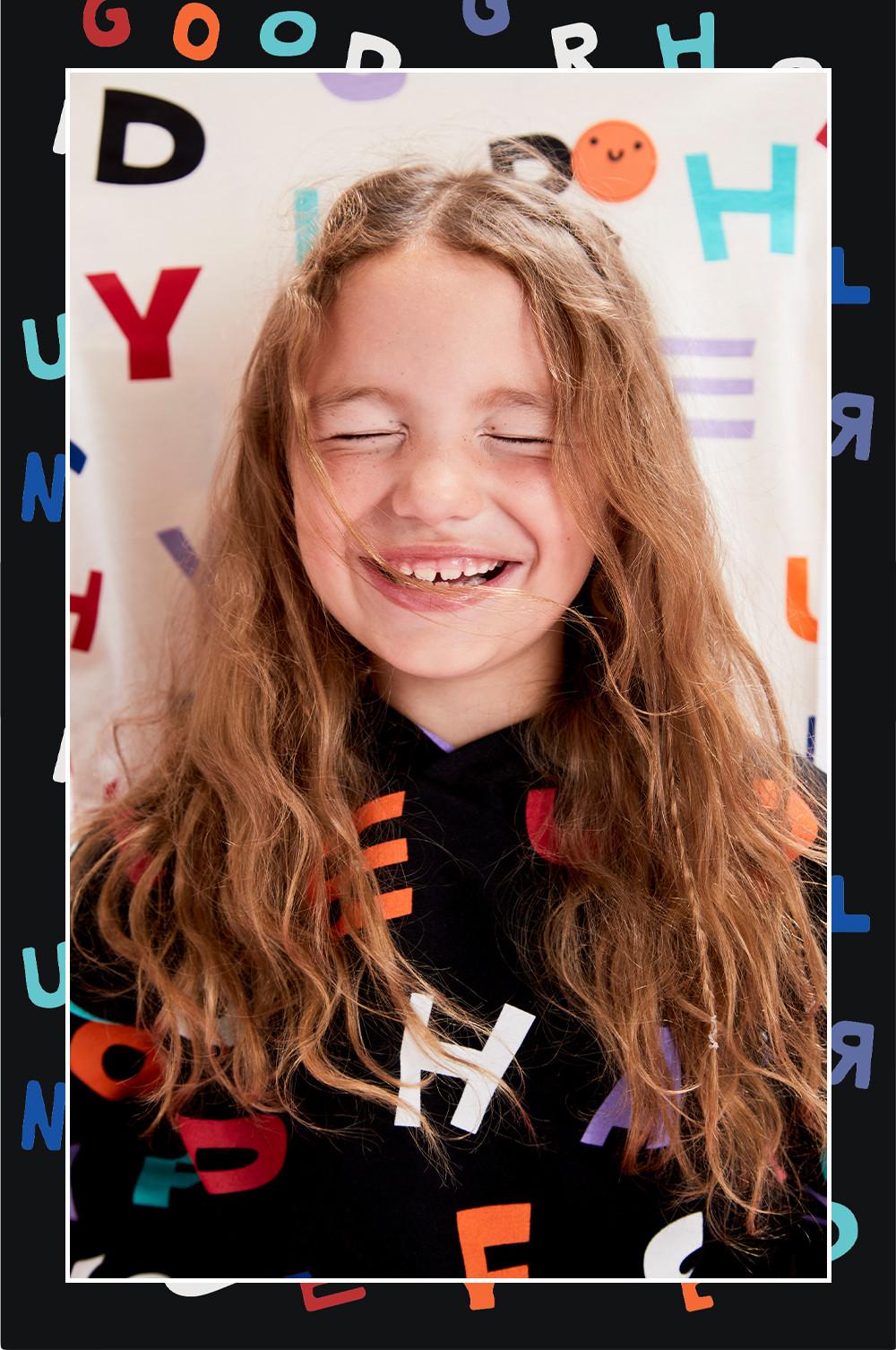 Sudadera con capucha con estampado de letras
