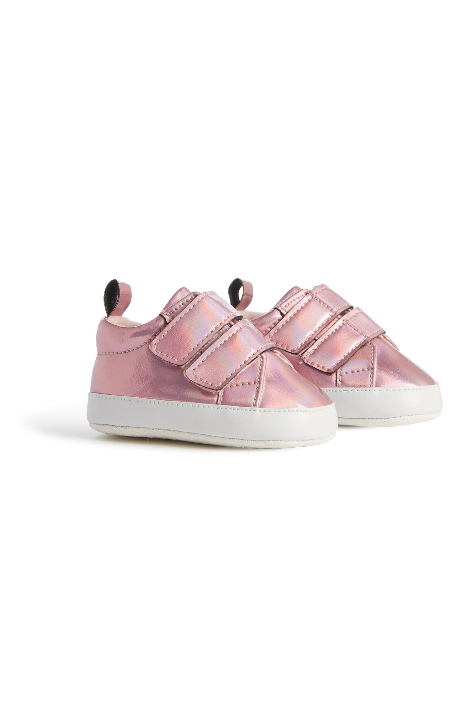 pink metallic pumps