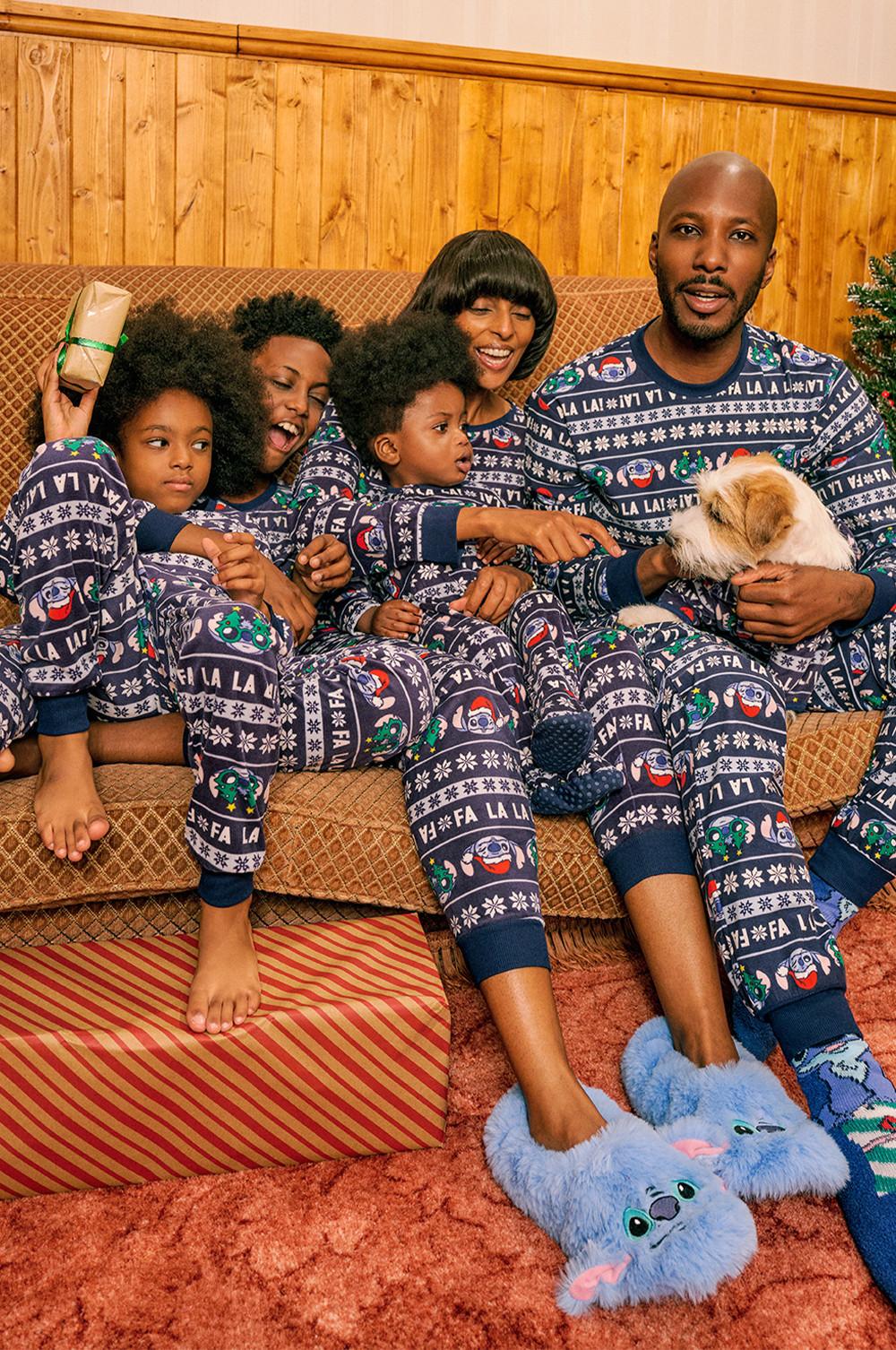 Pyjamas de Noël assortis à prix doux pour toute la famille 2023