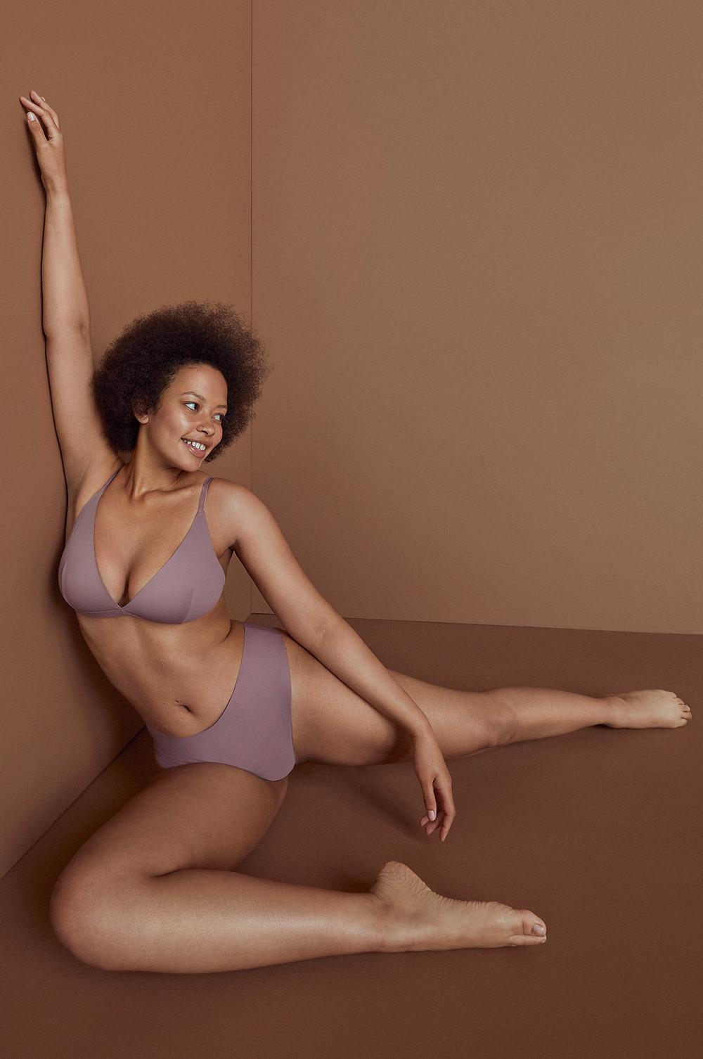 https://primedia.primark.com/i/primark/3-shapewear