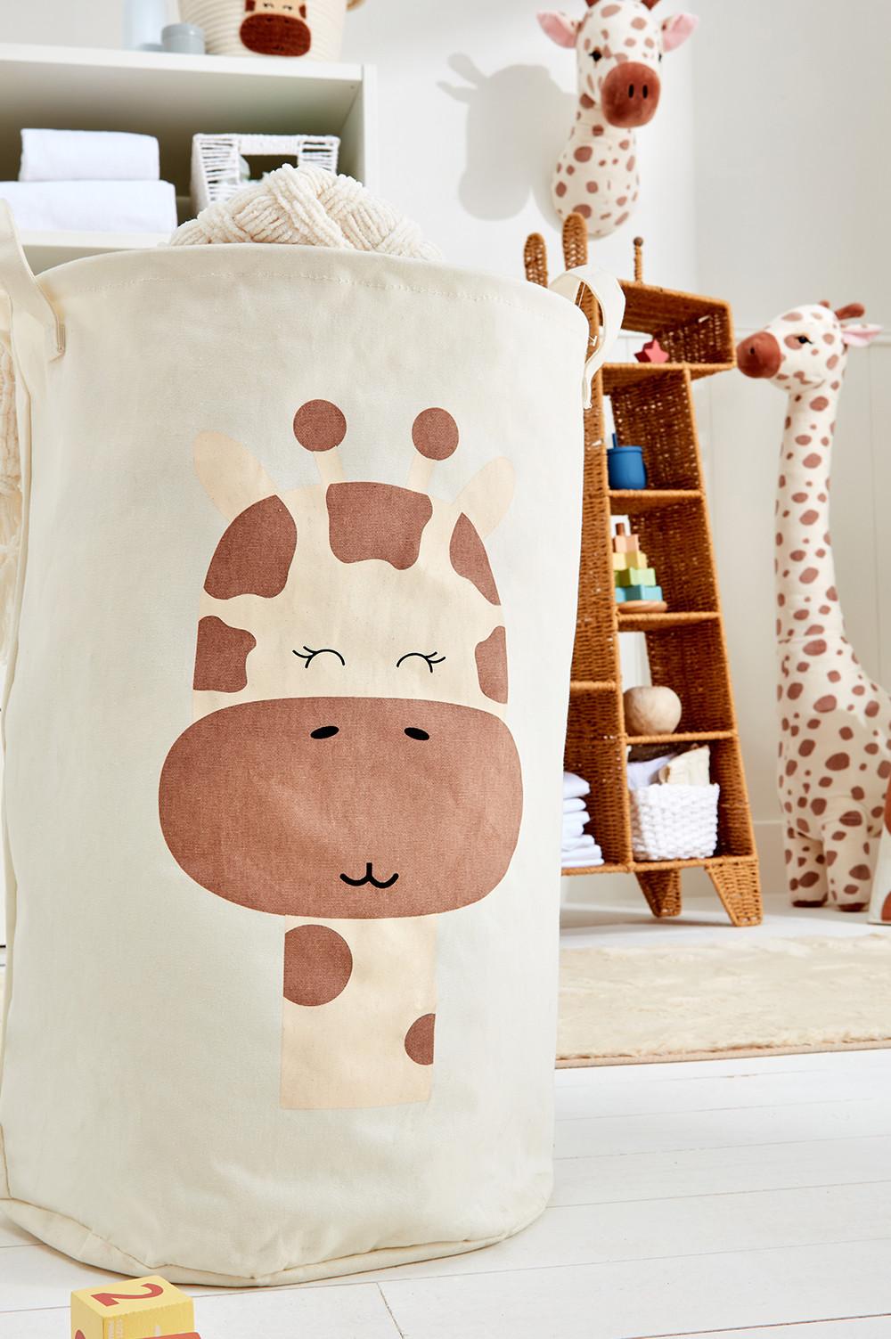 giraffe storage