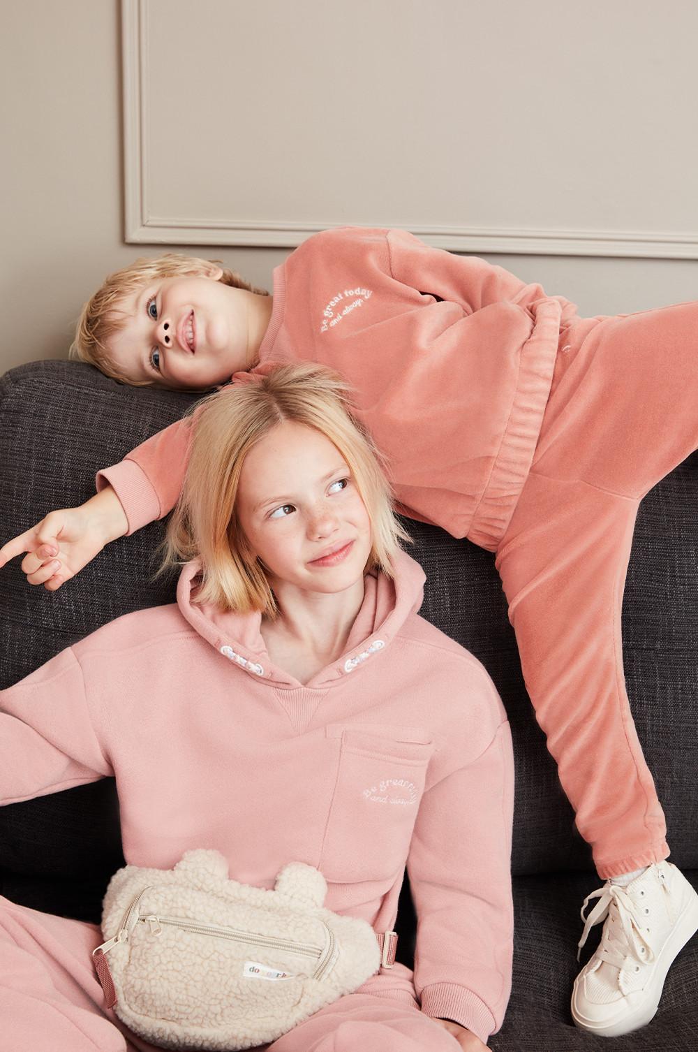 Trainingsanzug, Borg-Bauchtasche