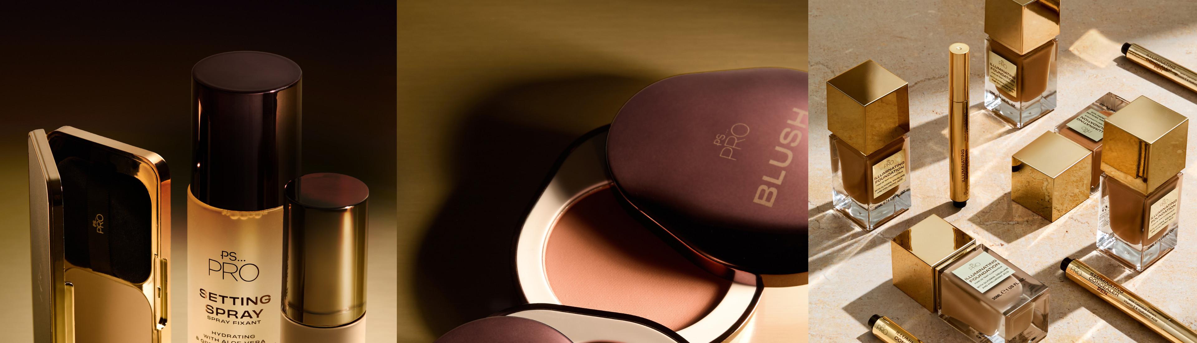 Colecție de produse cosmetice PS PRO de lux, incluzând spray pentru fixare, pudră compactă și produse de machiaj cu ambalaj auriu aranjate artistic.