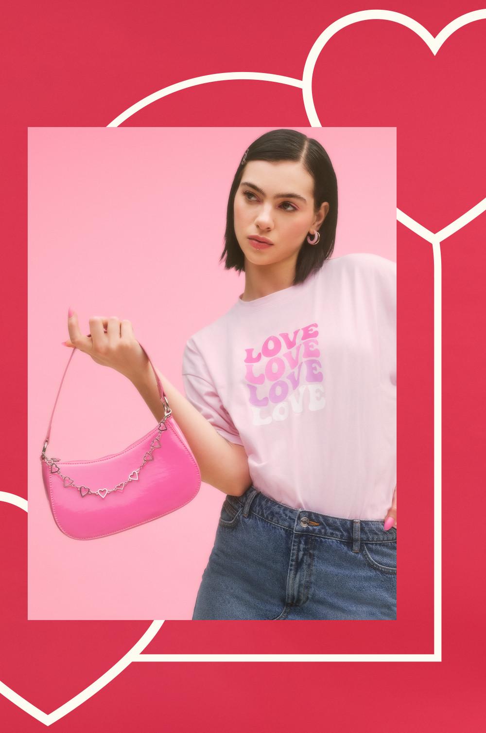 Rosa T-Shirt mit „Love“-Slogan