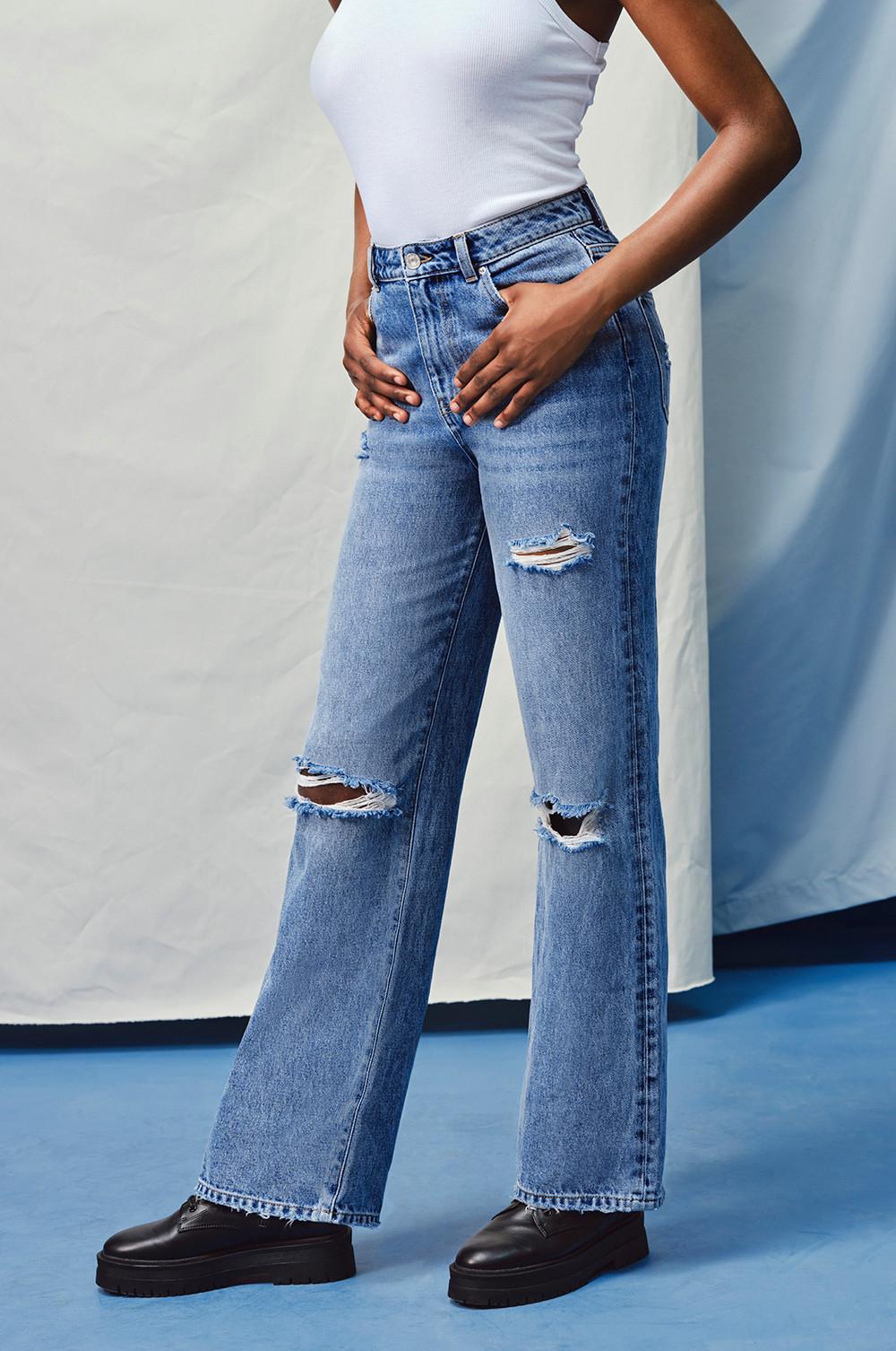 The 90s Ripped Wide Leg Jean