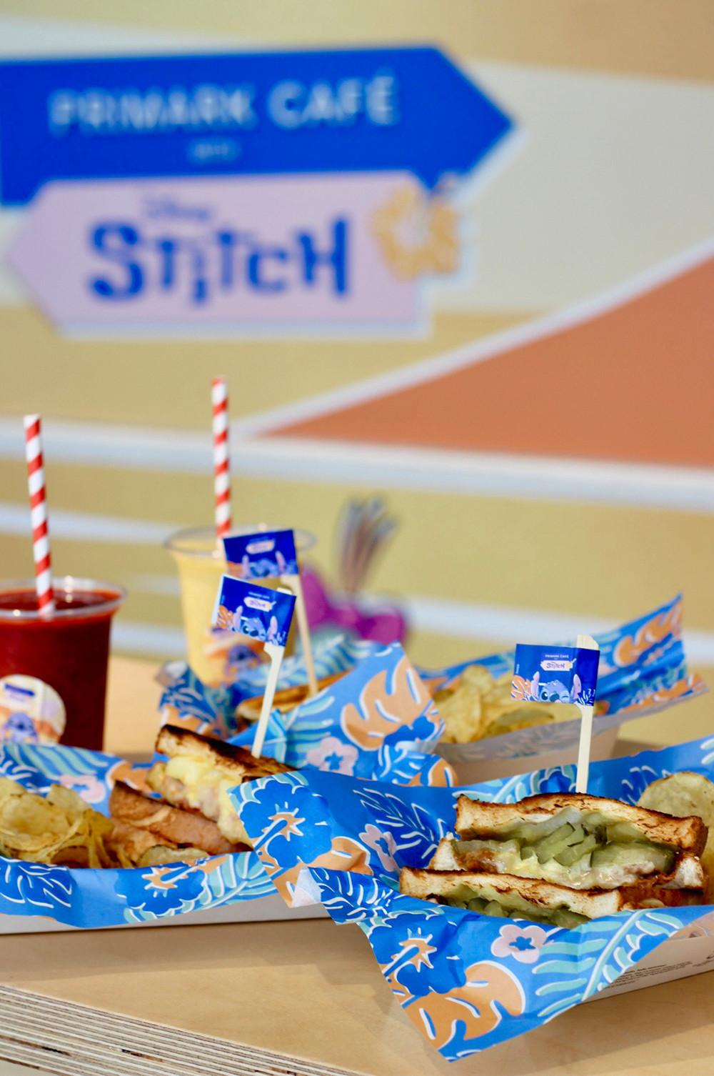 Toasties from the Stitch café with Stitch themed napkins and plates