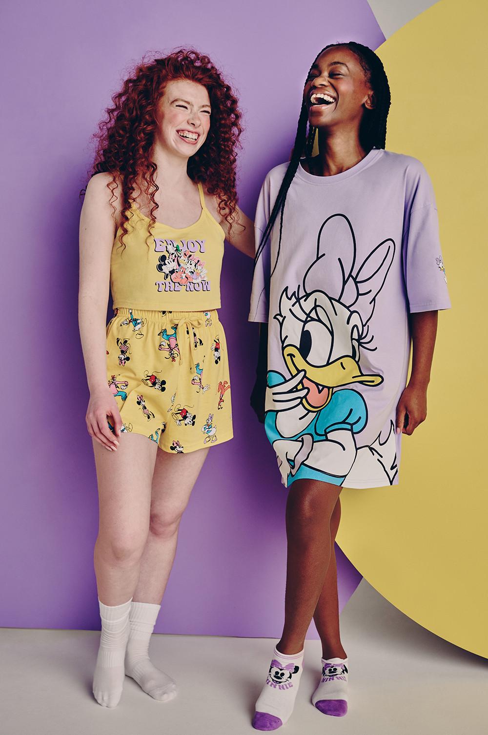 Ropa pijamas de Disney coloridos niños y adultos | Primark