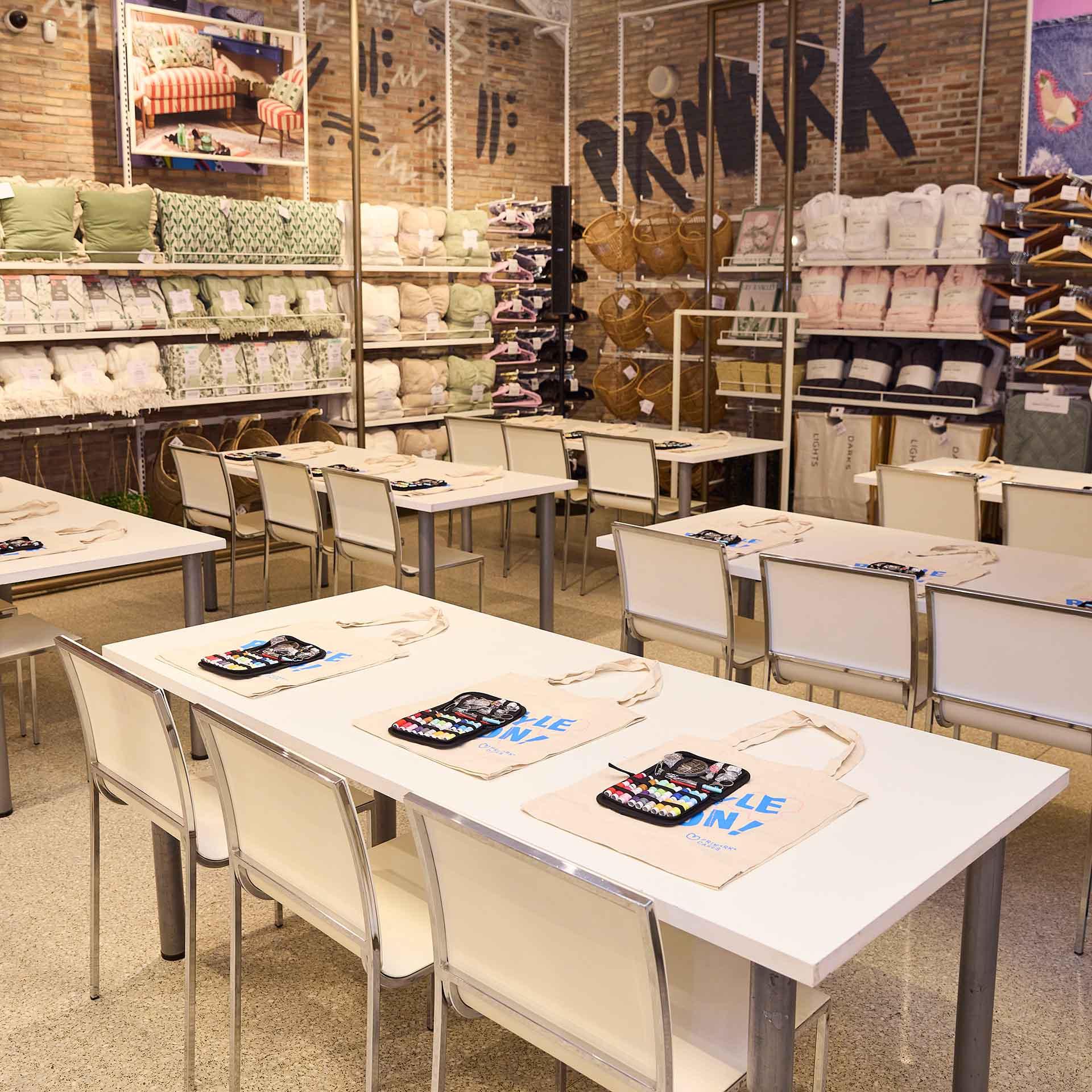 Primark lanza talleres de reparación gratuitos y puntos de recogida de textiles en España