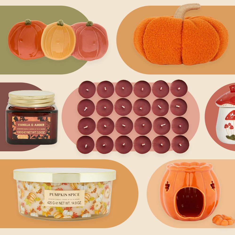 Colección de otoño de artículos de decoración para el hogar que incluye platos de cerámica con forma de calabaza, un peluche de una calabaza naranja, velas aromáticas y un quemador de cera con forma de calabaza.