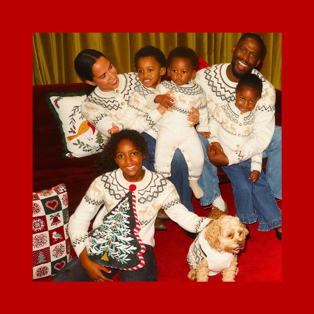 Świąteczne swetry dla całej rodziny