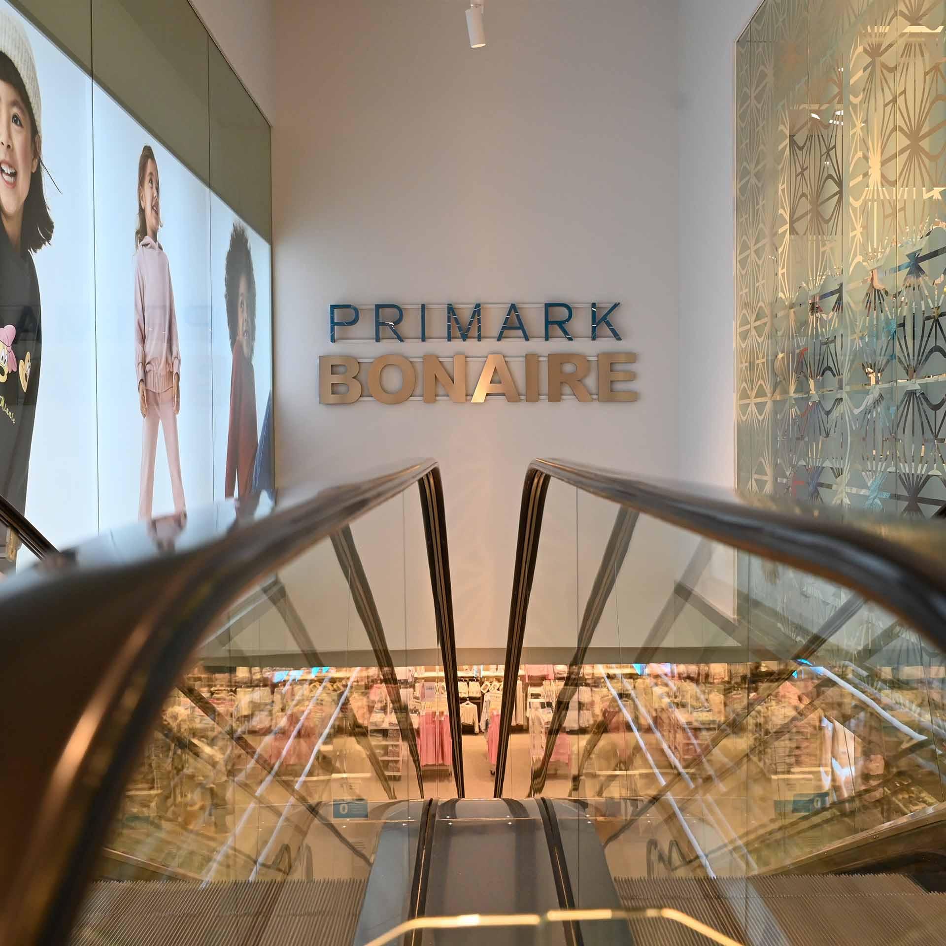 Primark da la bienvenida a sus clientes en su tienda renovada del centro comercial de Bonaire