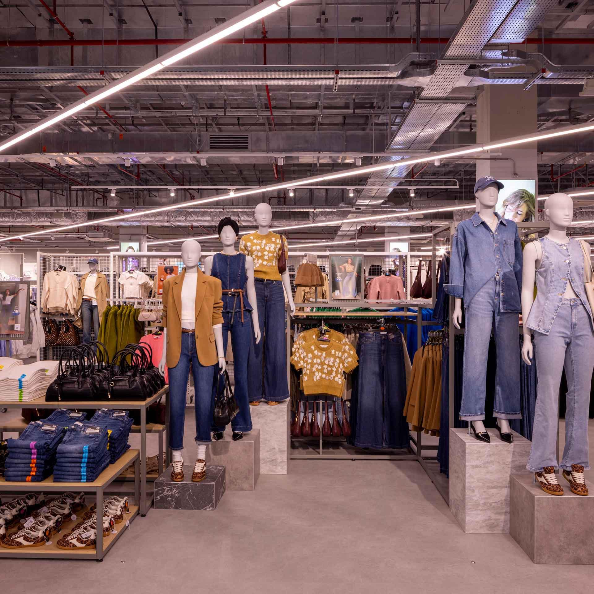 Primark apre un nuovo negozio presso il centro commerciale Metropolis a Rende