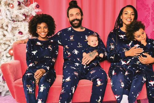 Pijamale de Crăciun de la Primark pentru toată familia