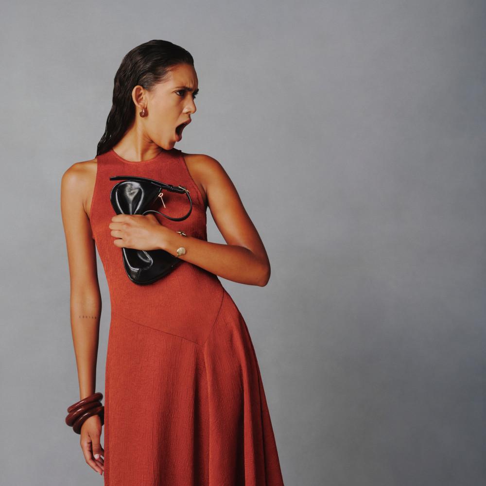 Presenetljivo Elegantno