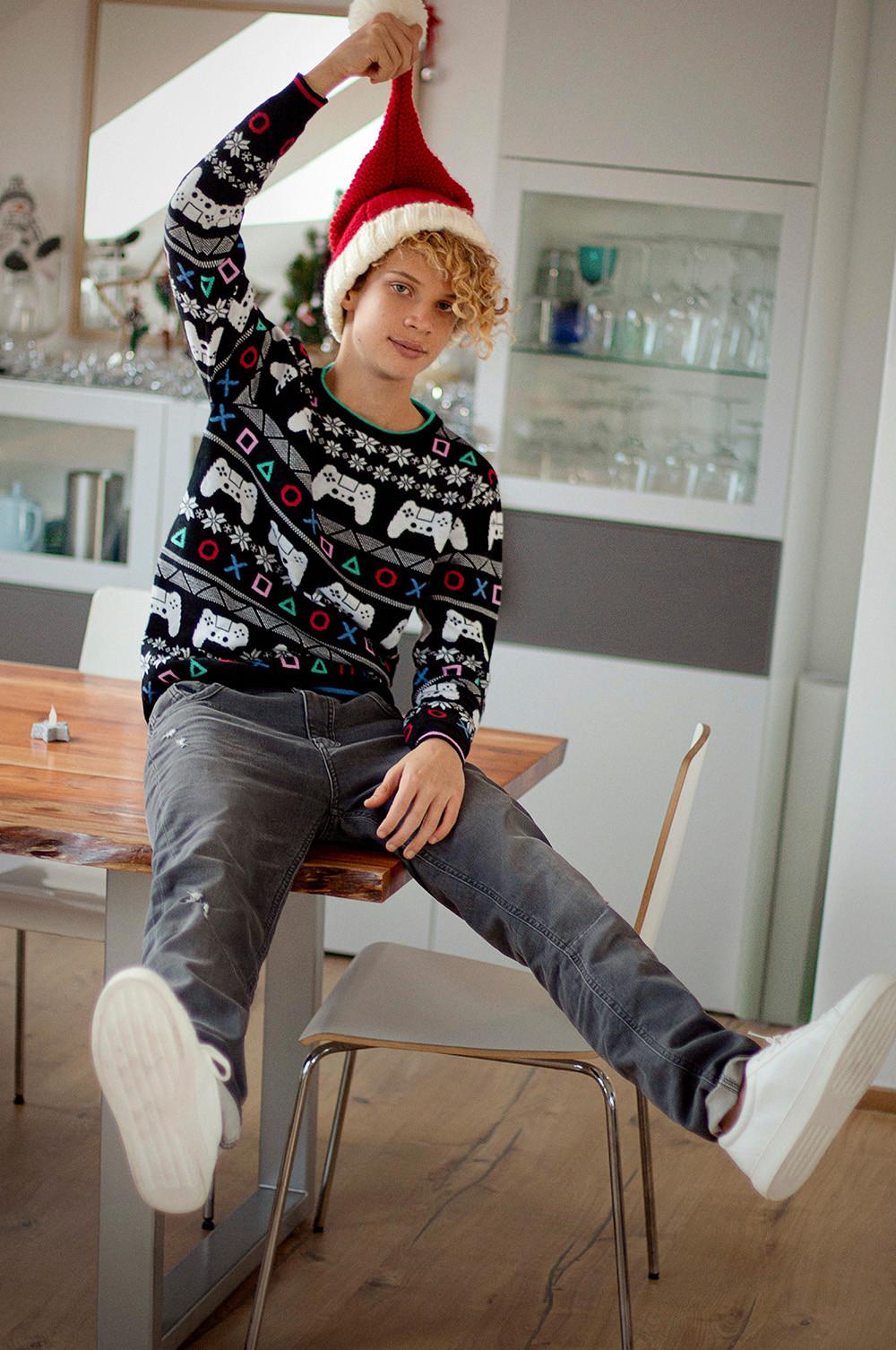 Christmas jumpers image 3