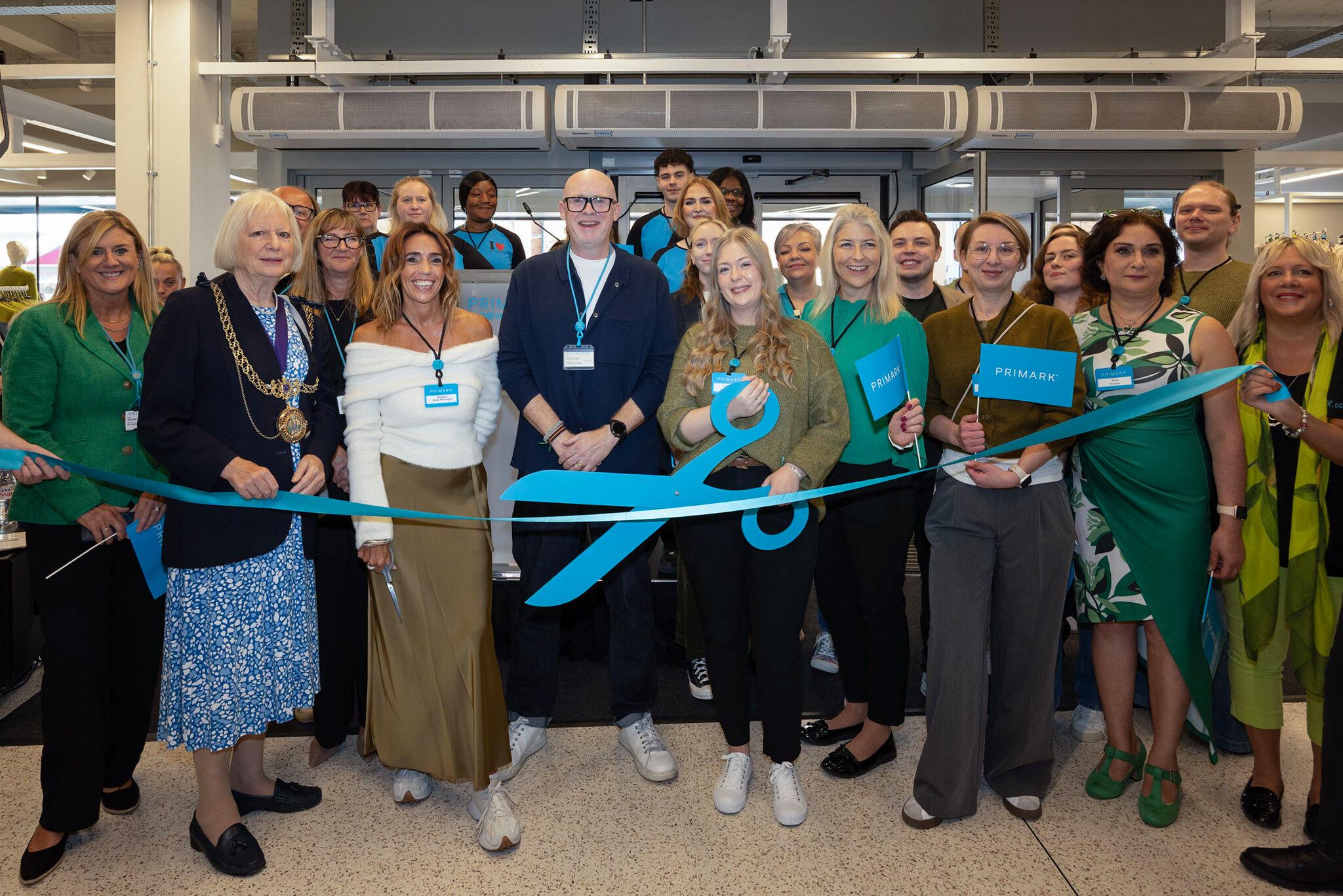Primark unveils new Weymouth store