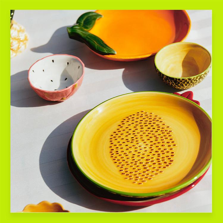Fruit themed plates and bowls