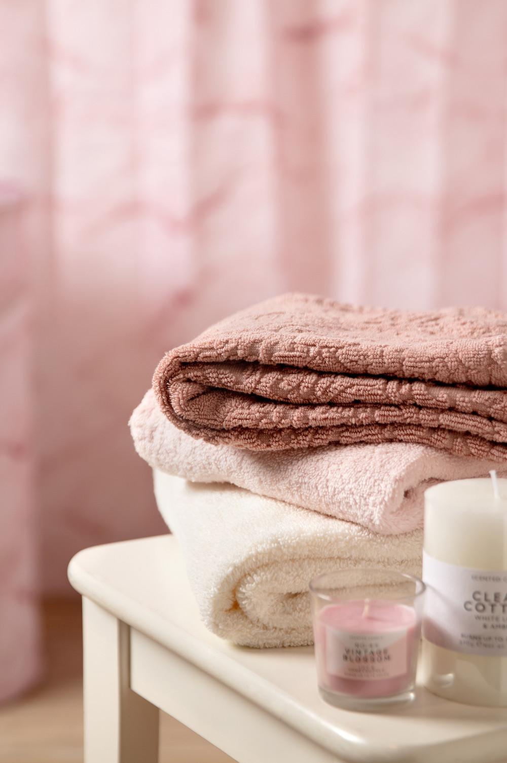 desert sands bathroom image