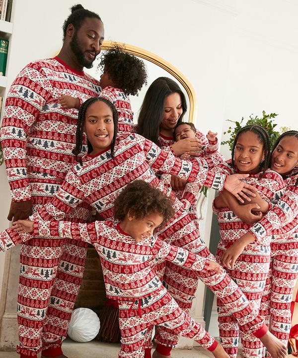 Pyjamas De Noel Assortis Pour Toute La Famille Primark France