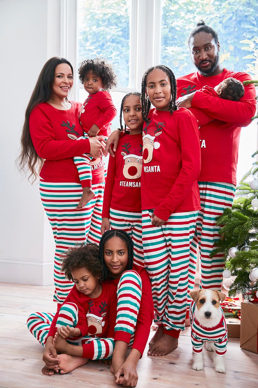 Pijamas familiares navide os Primark