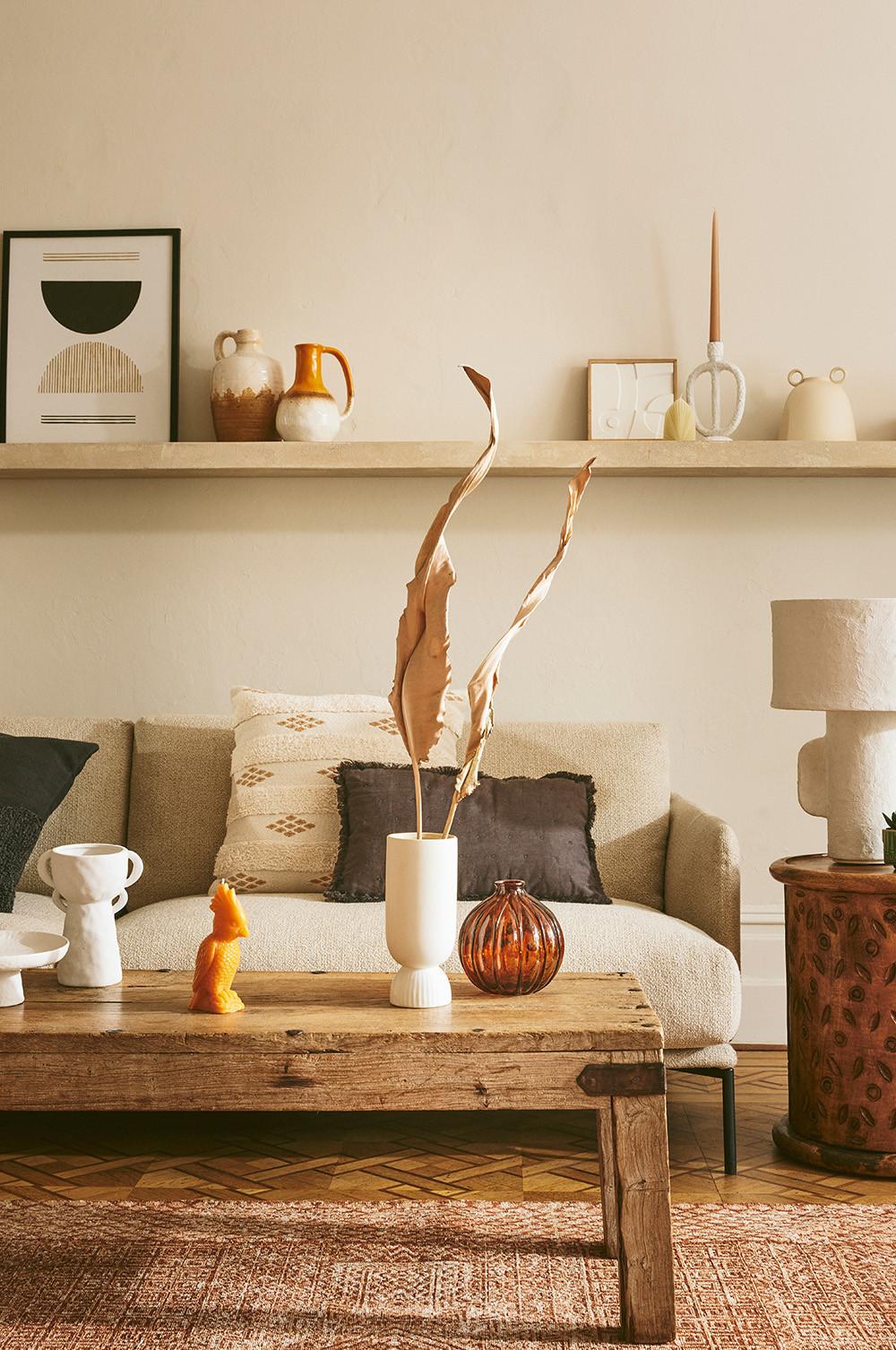 Living room with shelfie of rustic accessories