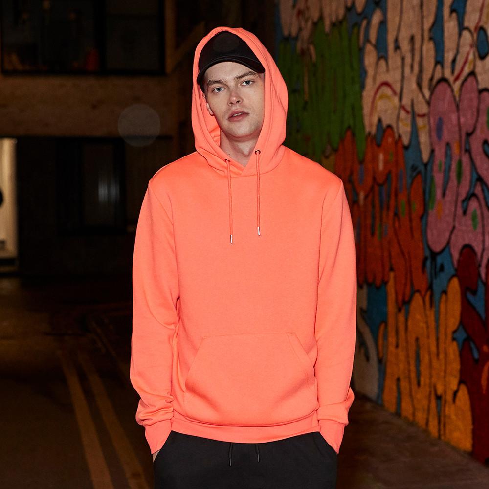 ALERTE TENDANCE : TOUCHES FLUO