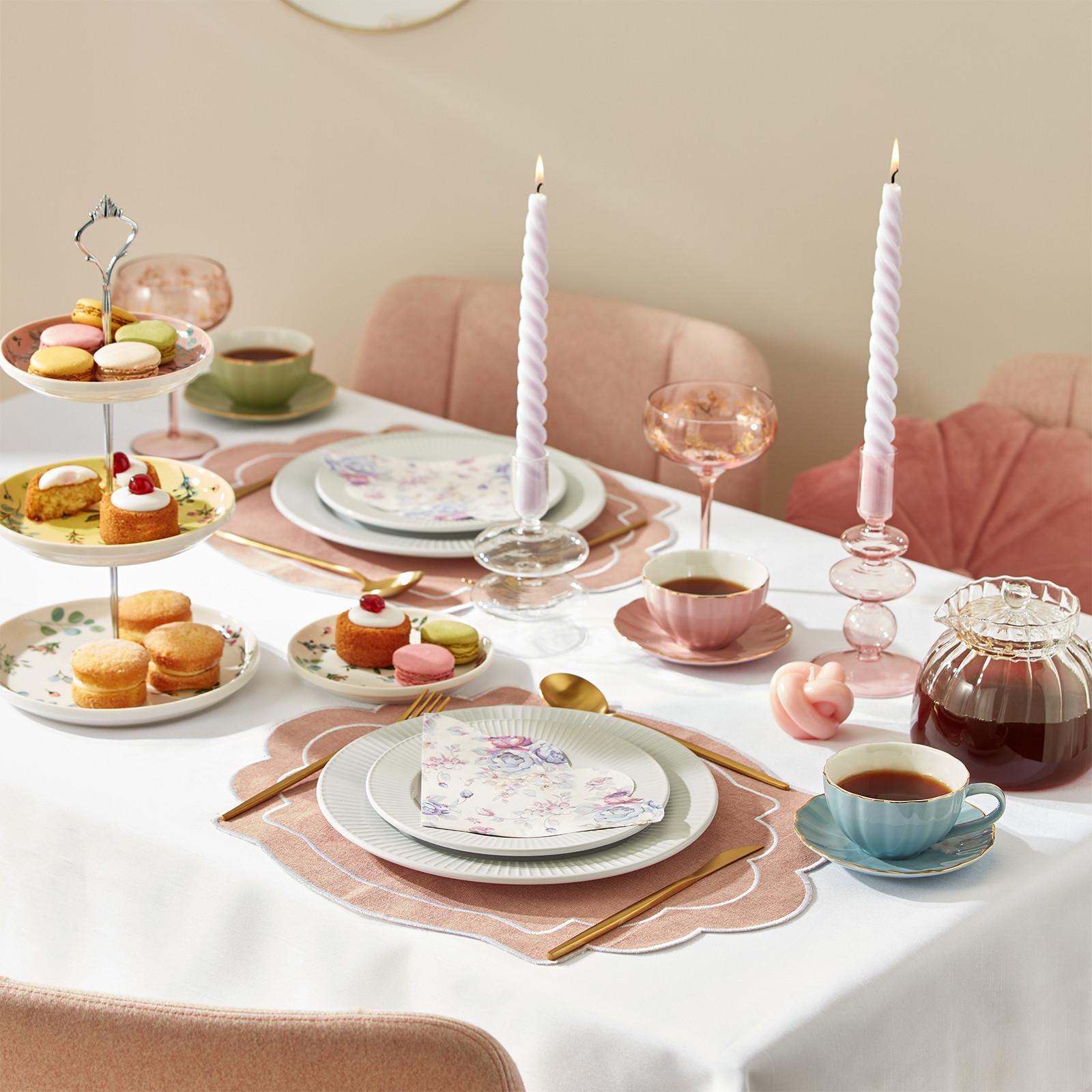 Tablescape