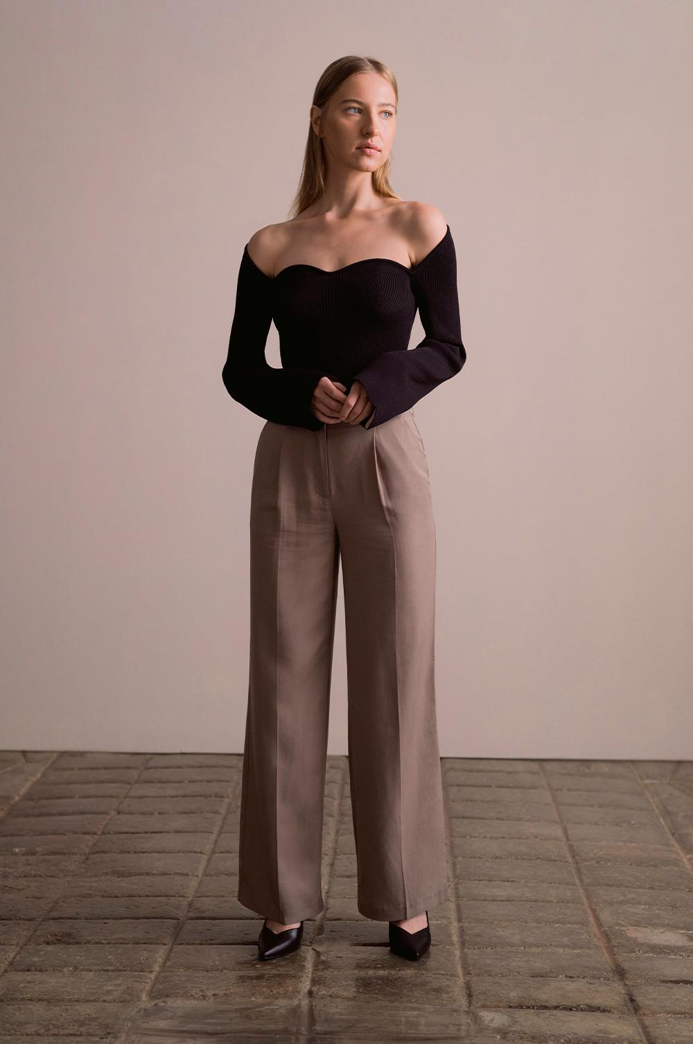 Pantaloni a gamba larga