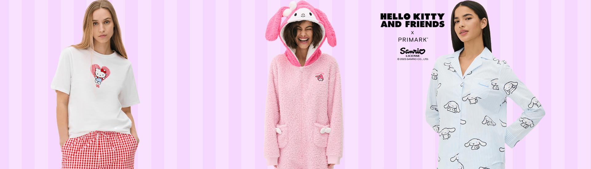 Trois mannequins portant des pyjamas Hello Kitty : un pyjama Hello Kitty, une combinaison My Melody et un pyjama boyfriend Cinnamoroll