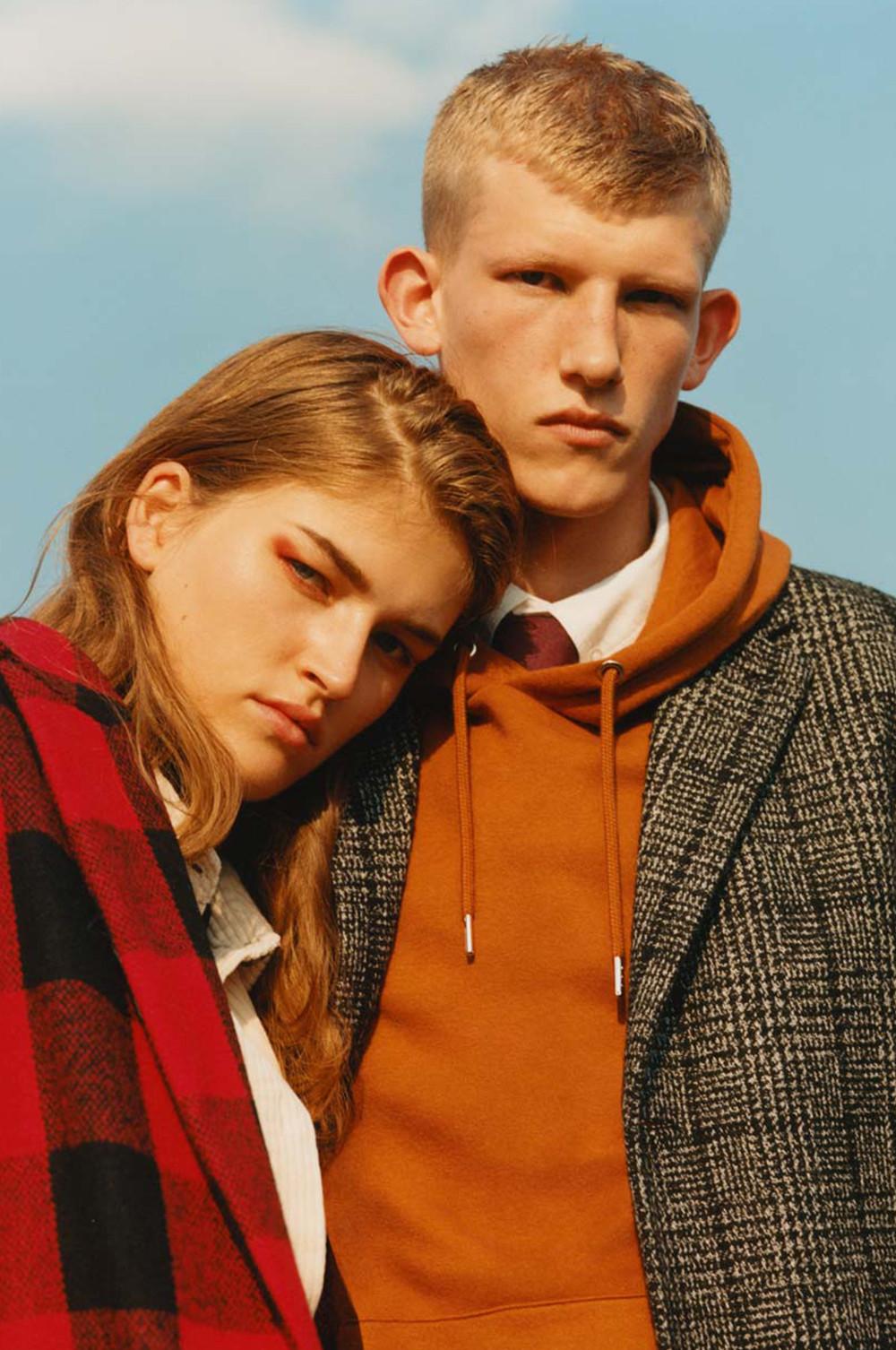 Zwei Models tragen Primark Herbst/Winter 2019 Trends