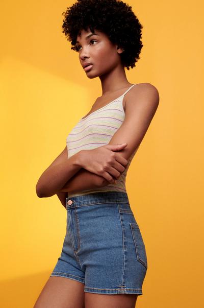 Imagem de Primark moda feminina pernas à mostra