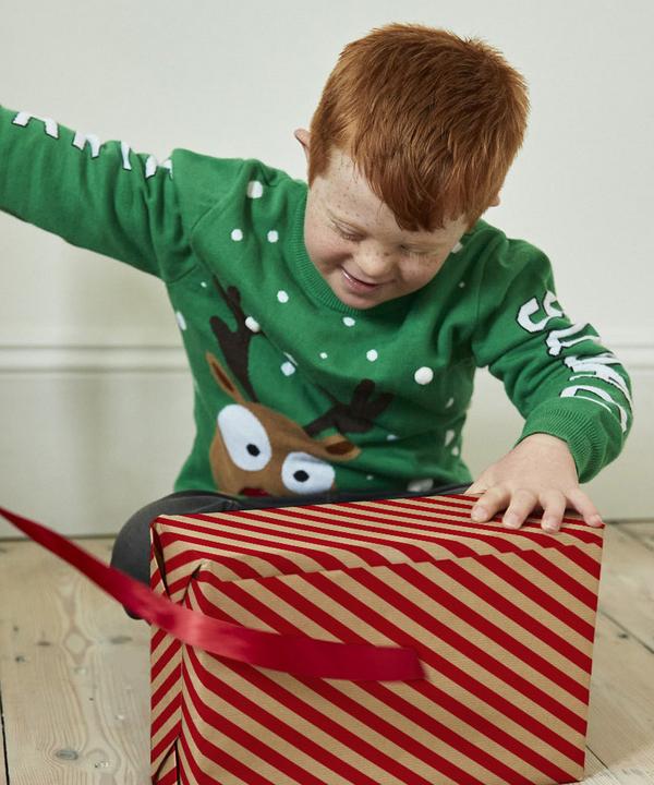 Idees De Papier Cadeau Avec Sacs Primark Un Noel Primark Primark Belgique Francaise