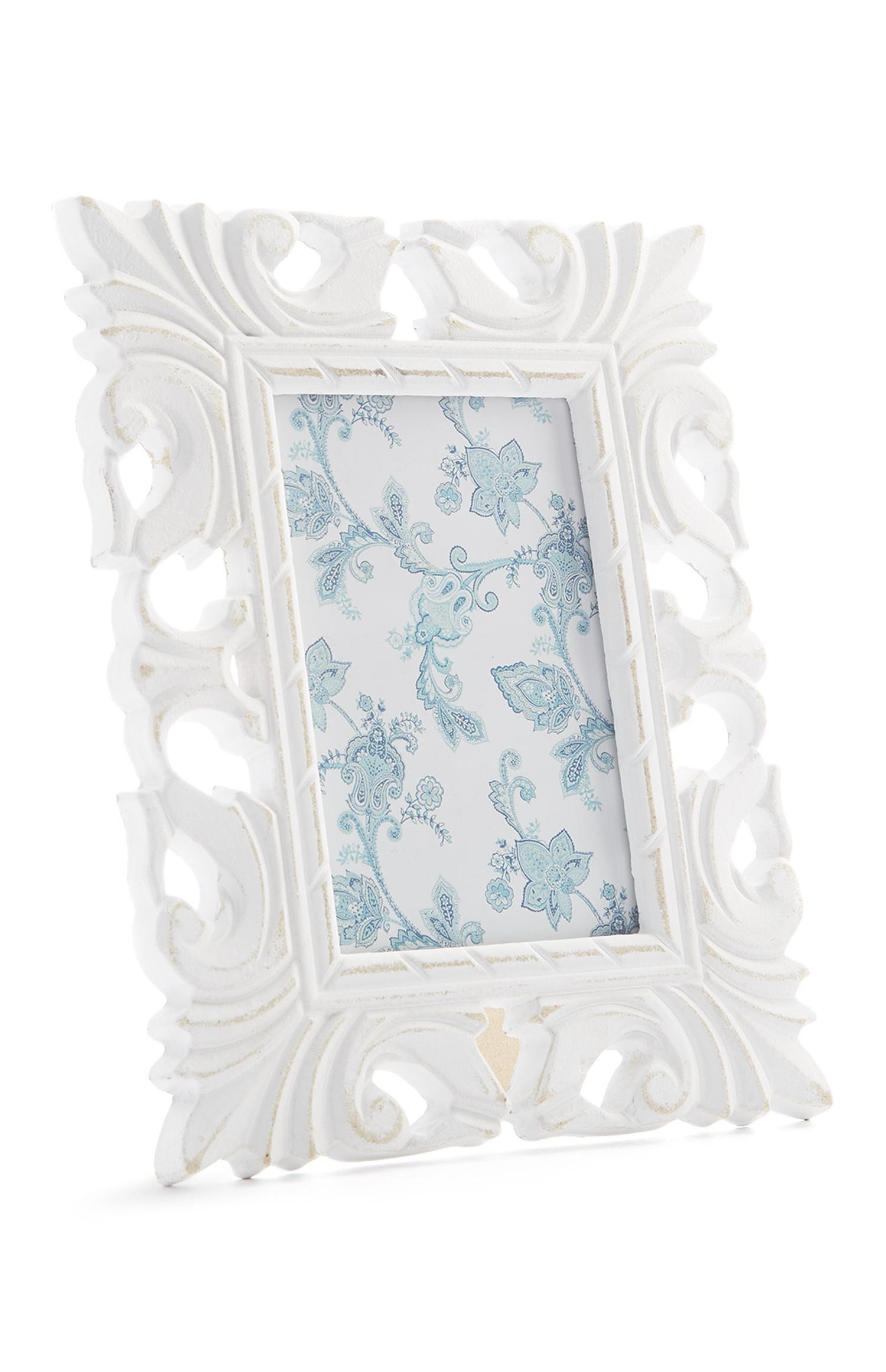 Bel okvir za fotografije