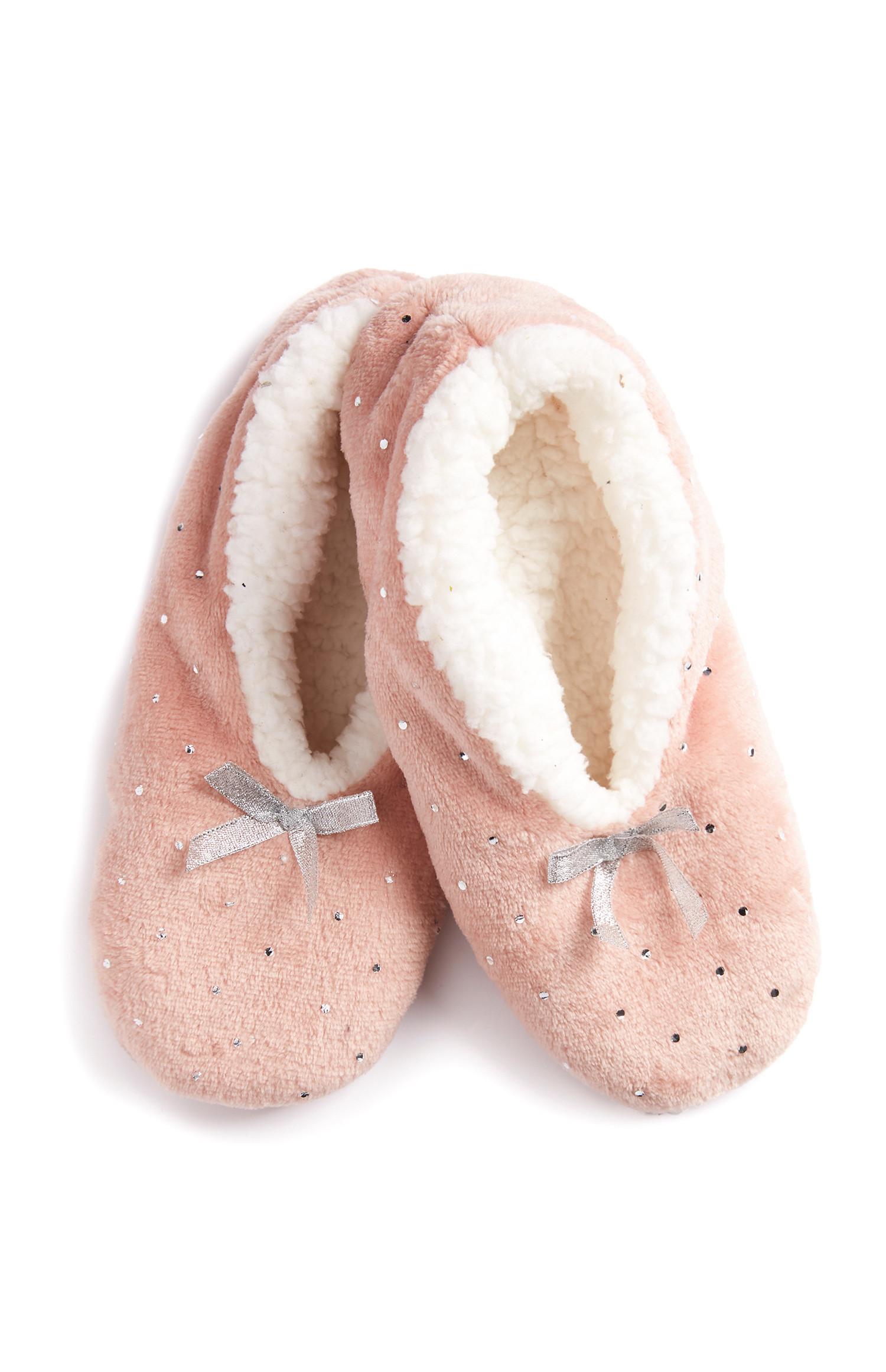 Rožnati copati s pikami