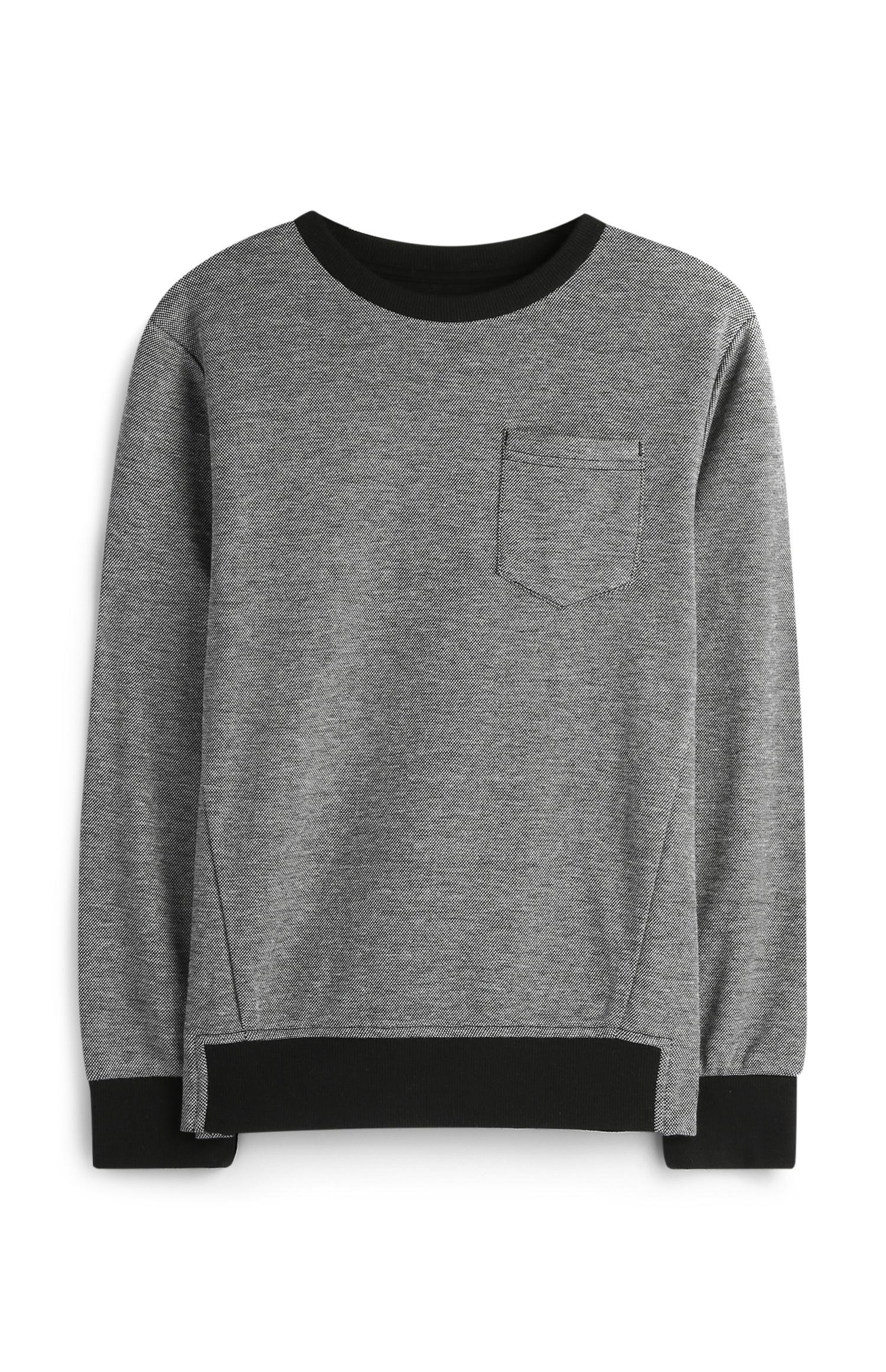 Camiseta gris para niño mayor