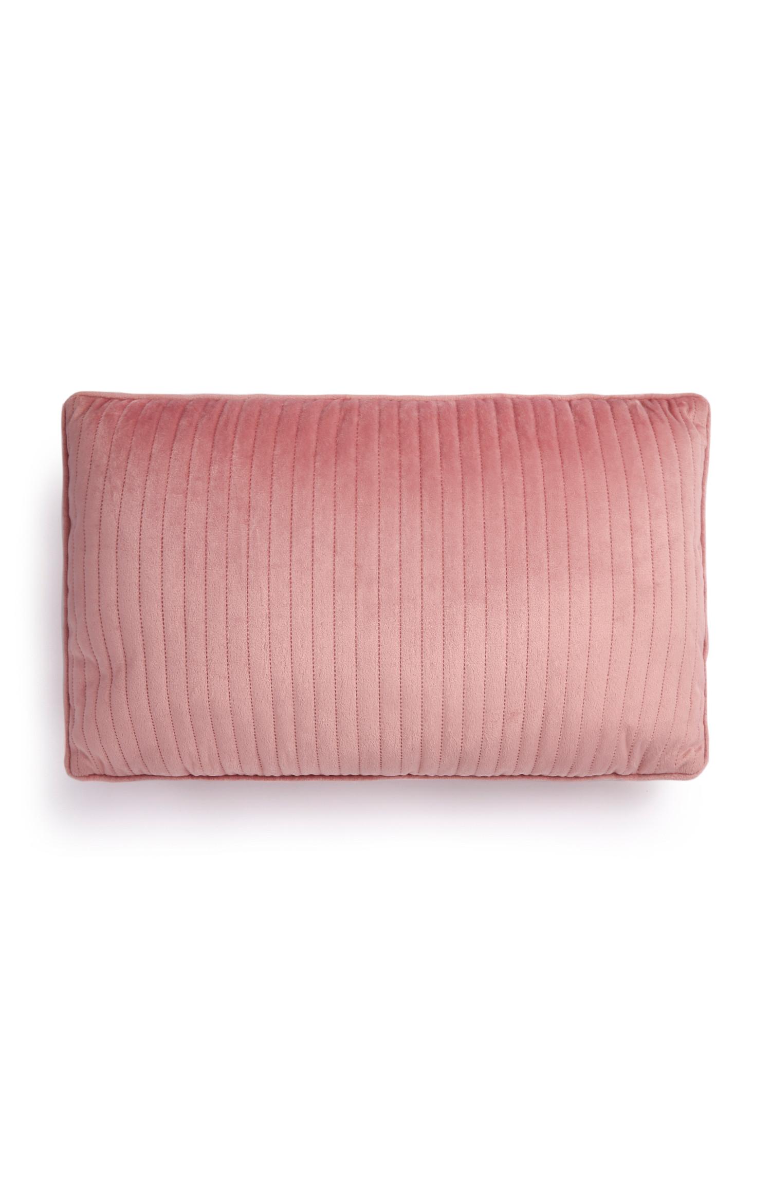 Cojín alargado de terciopelo rosa