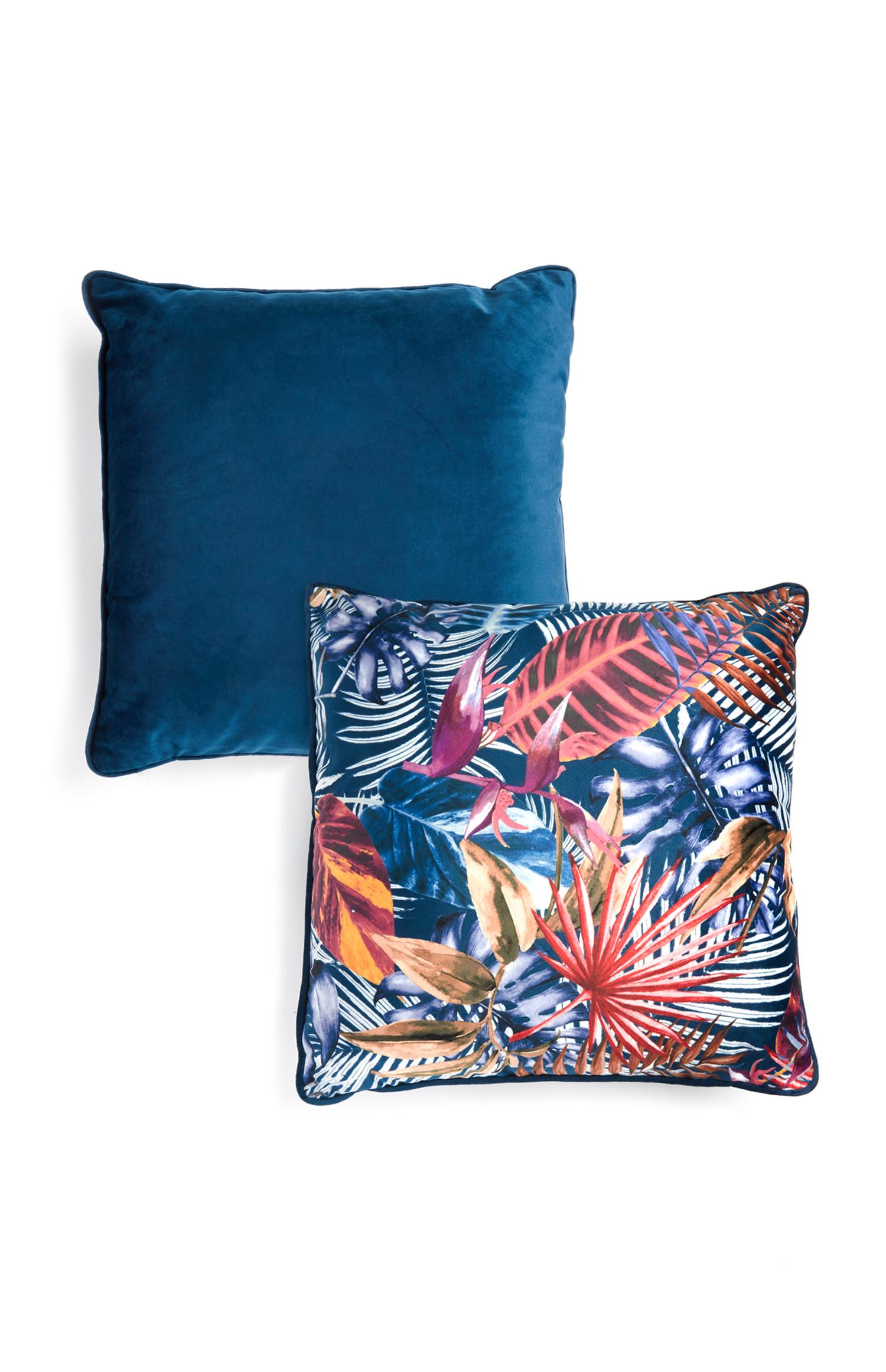 Cojín de terciopelo con hojas