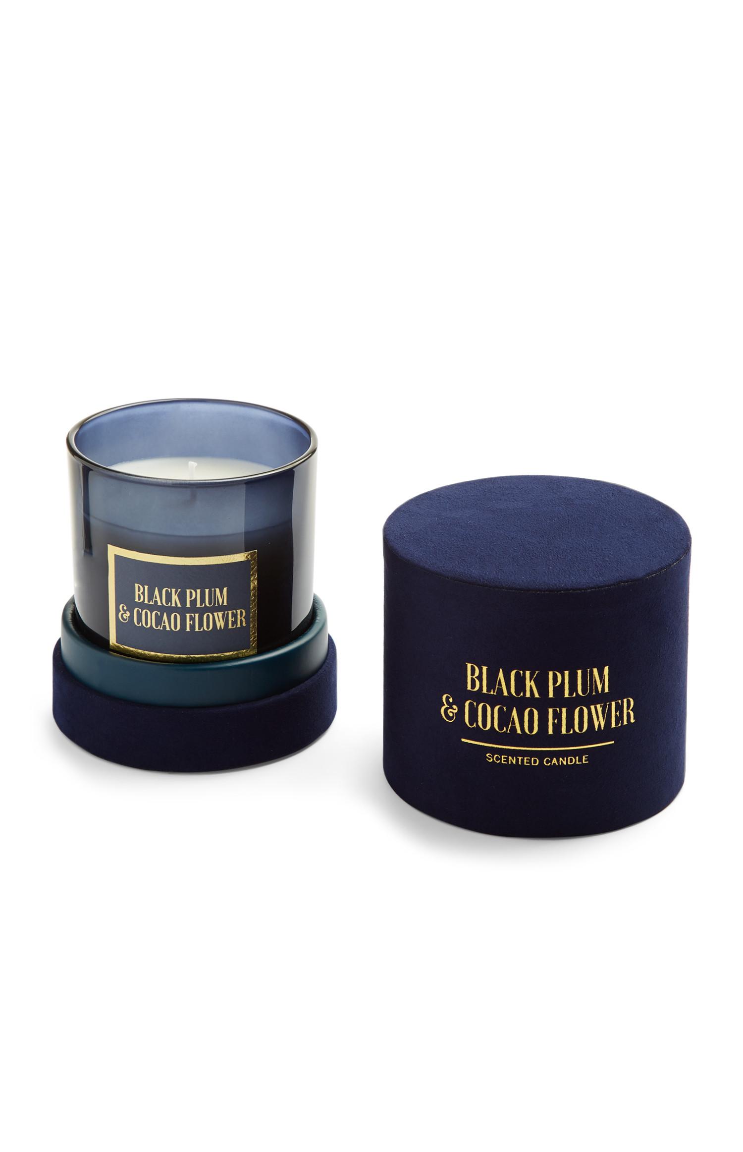 Dišeča sveča Black Plum And Cocao Flower v modri žametni škatlici