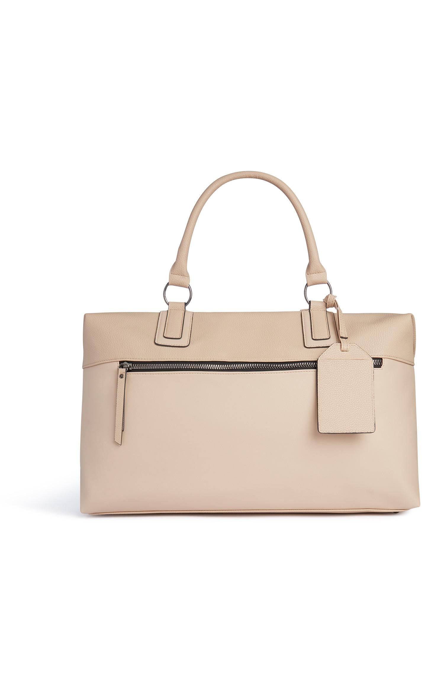 Mala fim de semana nude