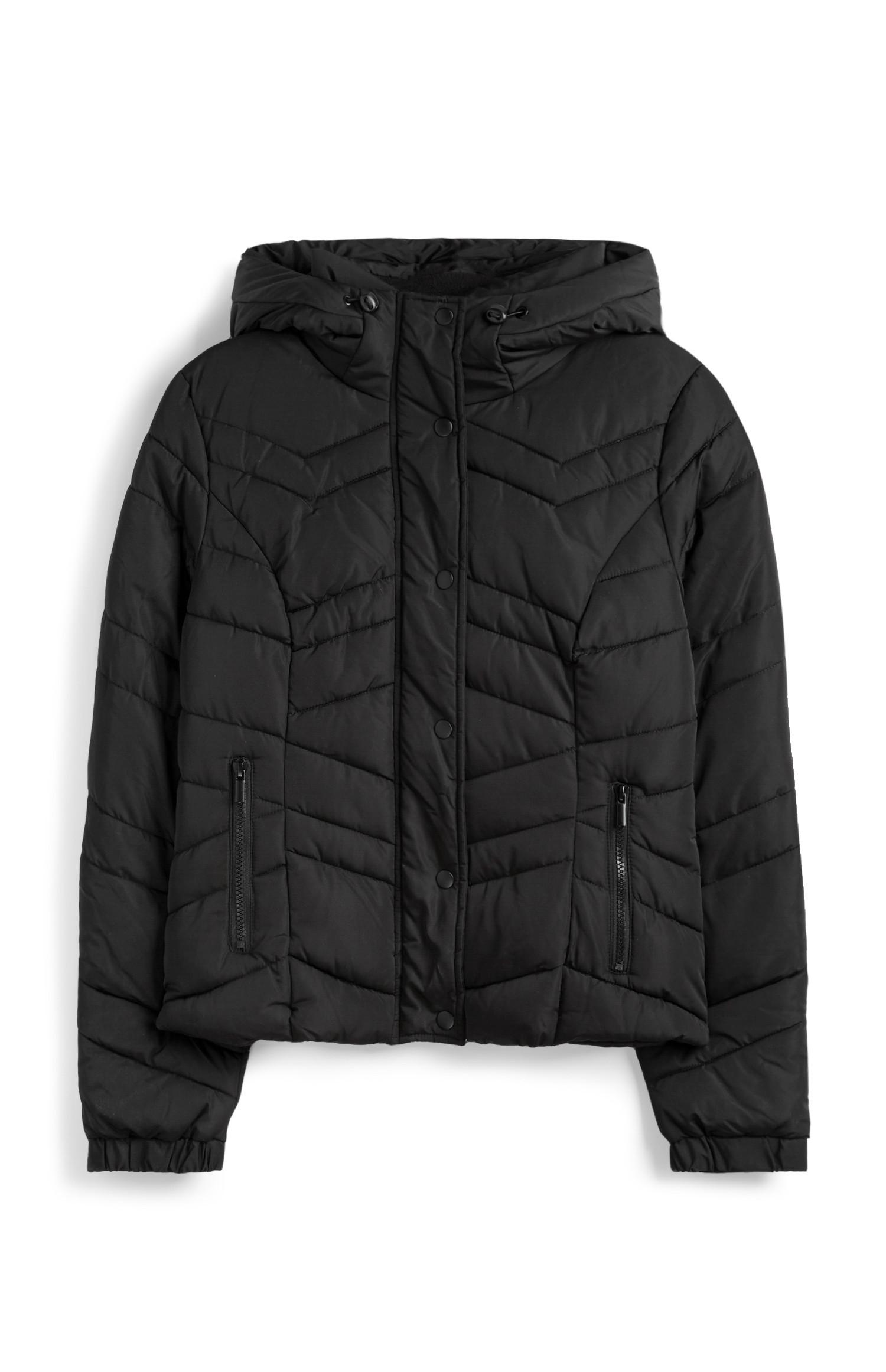 Casaco capuz curto preto