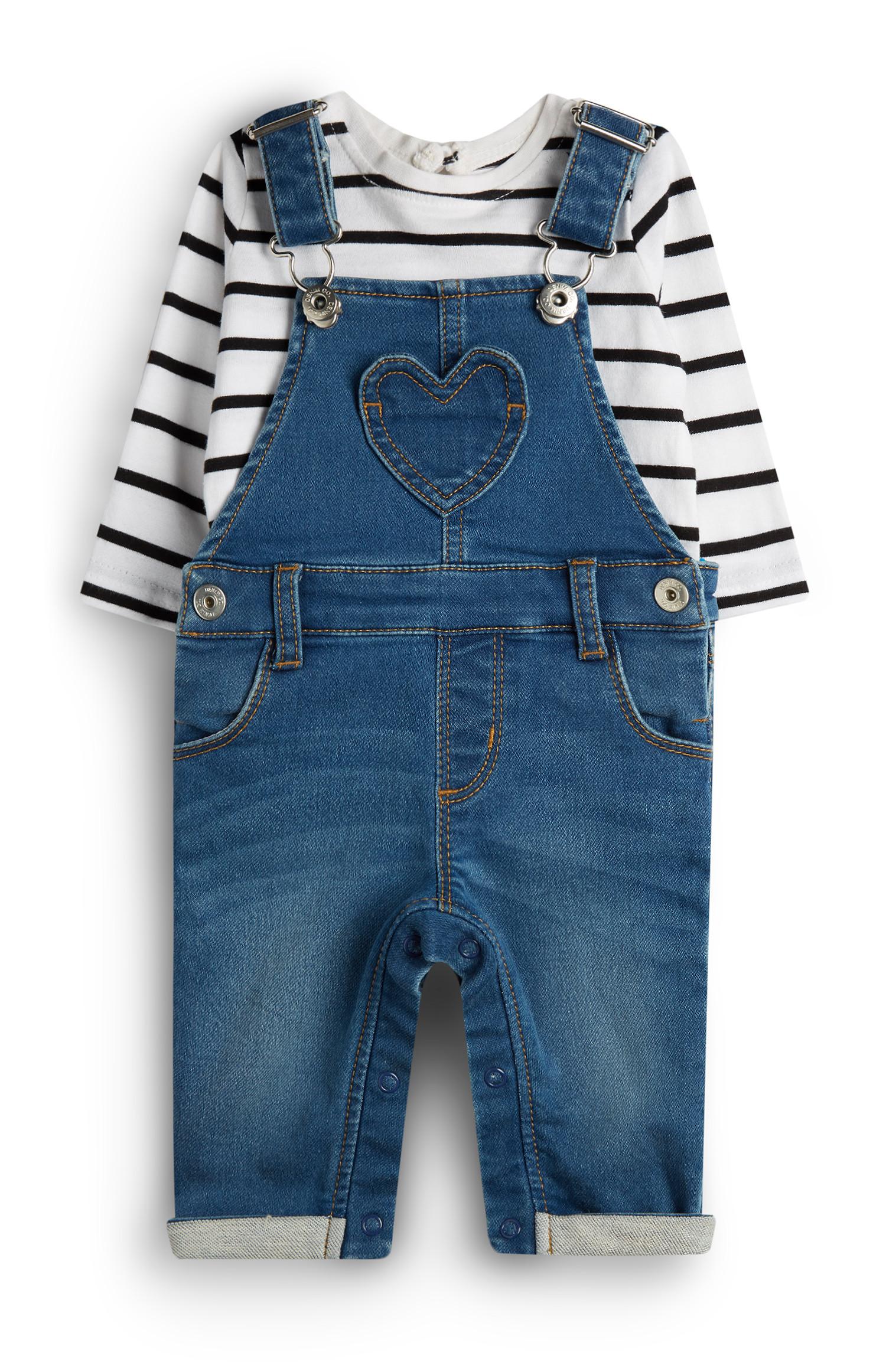 Hlače iz džinsa z naramnicami in belo črtasto majico za dojenčke