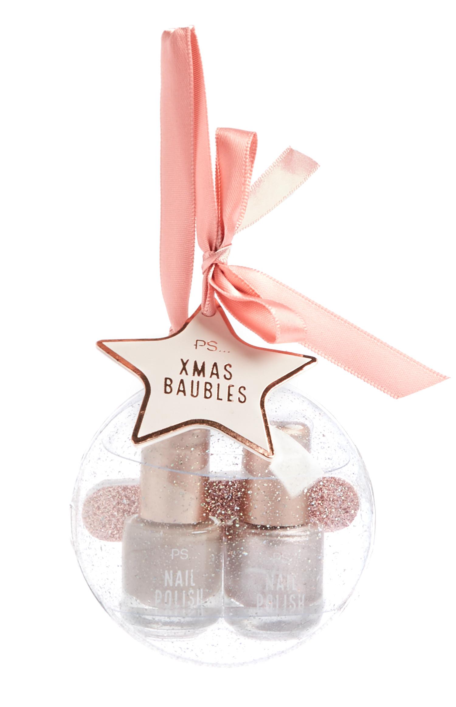 Bola de Navidad con esmaltes de uñas metalizados