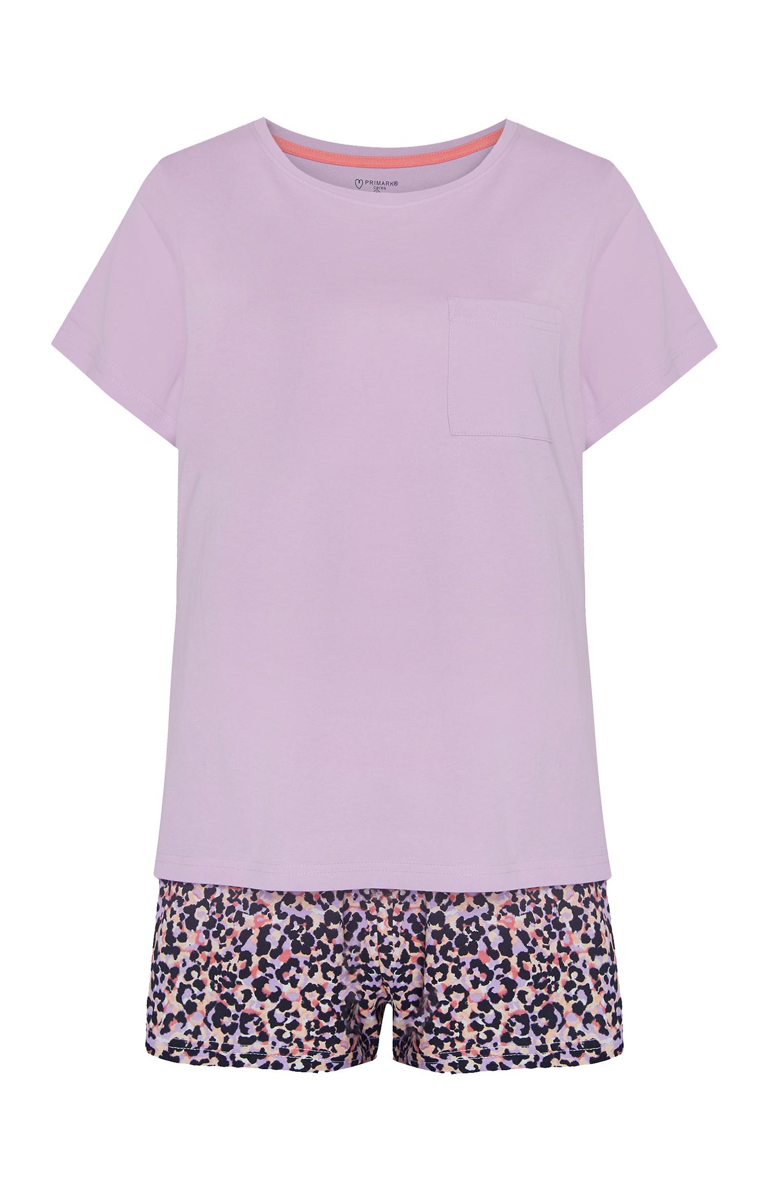 Short et haut de pyjama violet à imprimé léopard