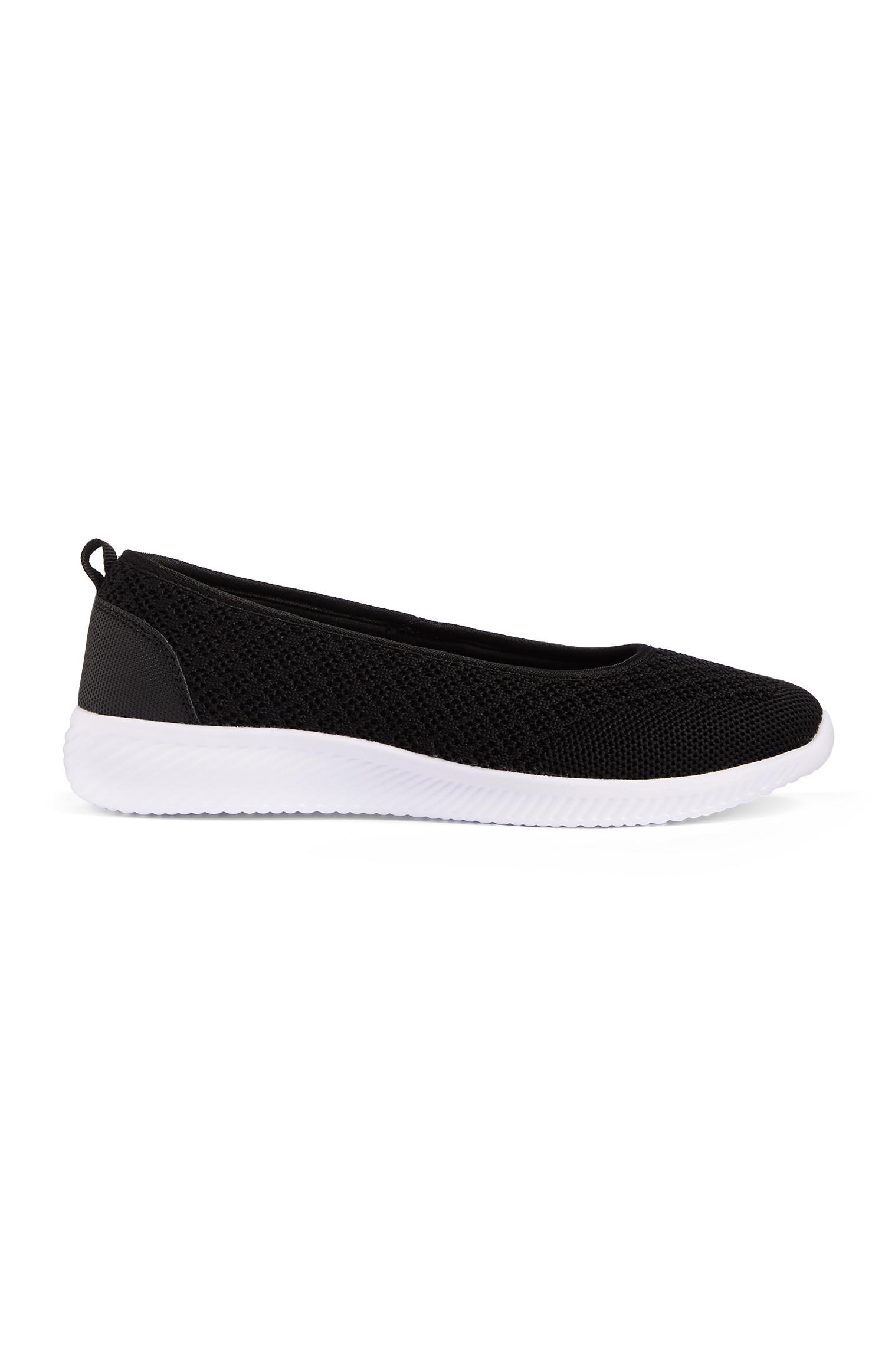 ballet shoes with small heel