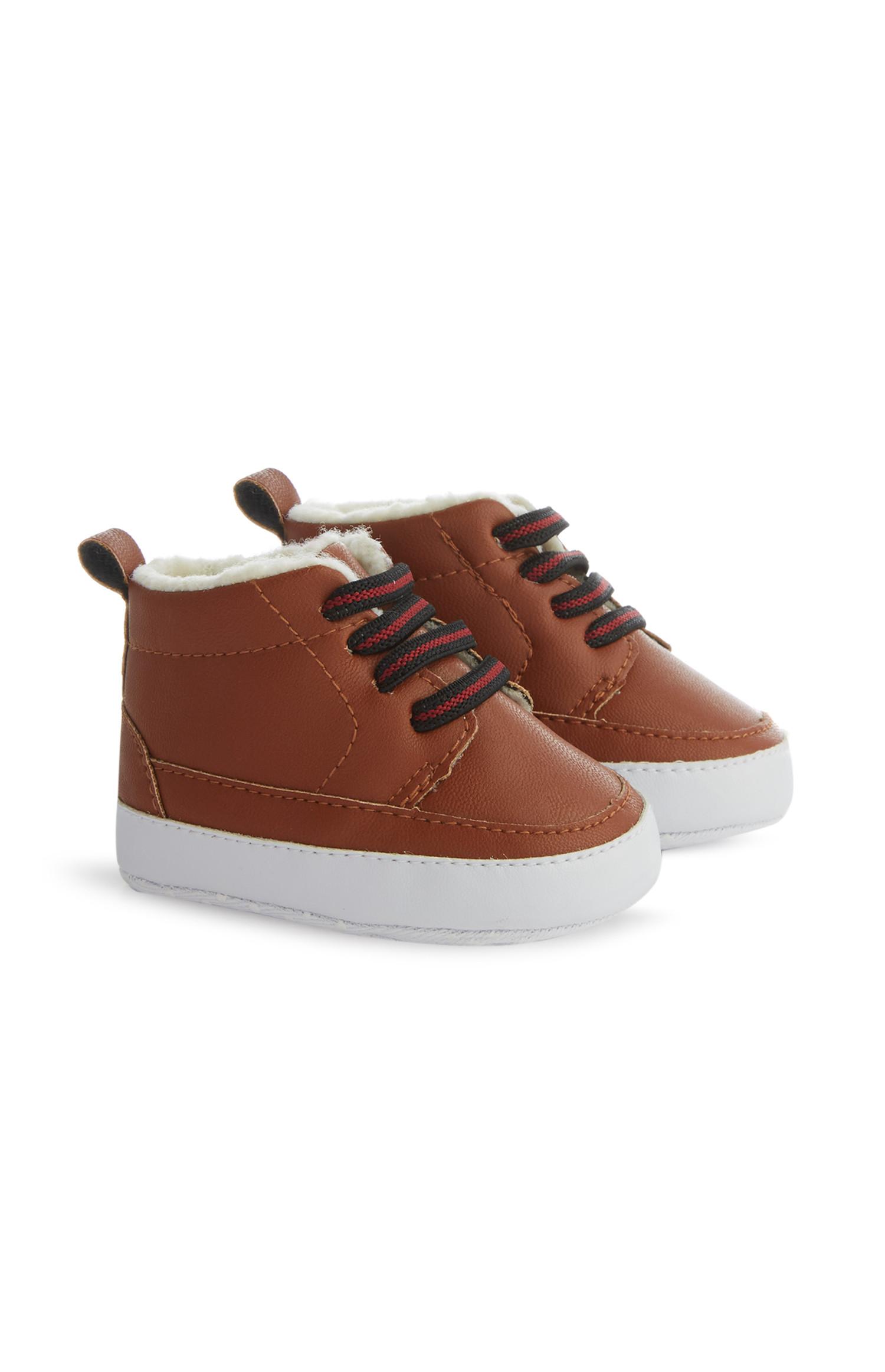 Zapatillas de caña alta marrones para bebé niño