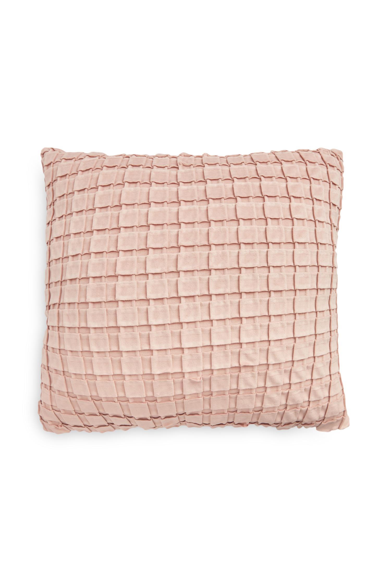 Plisirana rožnata blazina