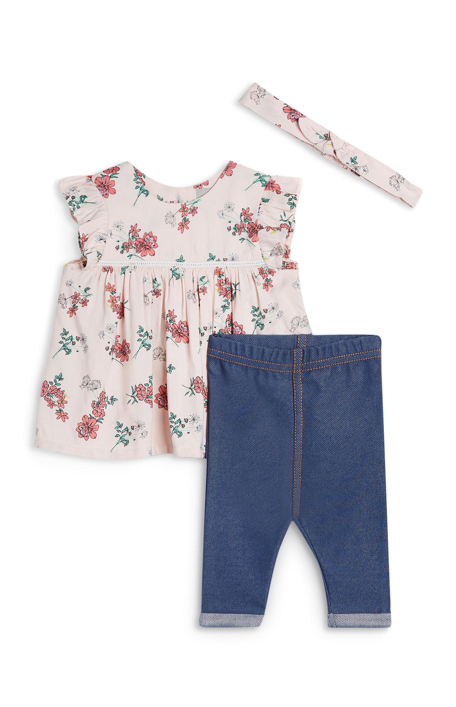 Dekliški tridelni komplet z bluzo s cvetličnim vzorcem in pajkicami iz džinsa za dojenčke