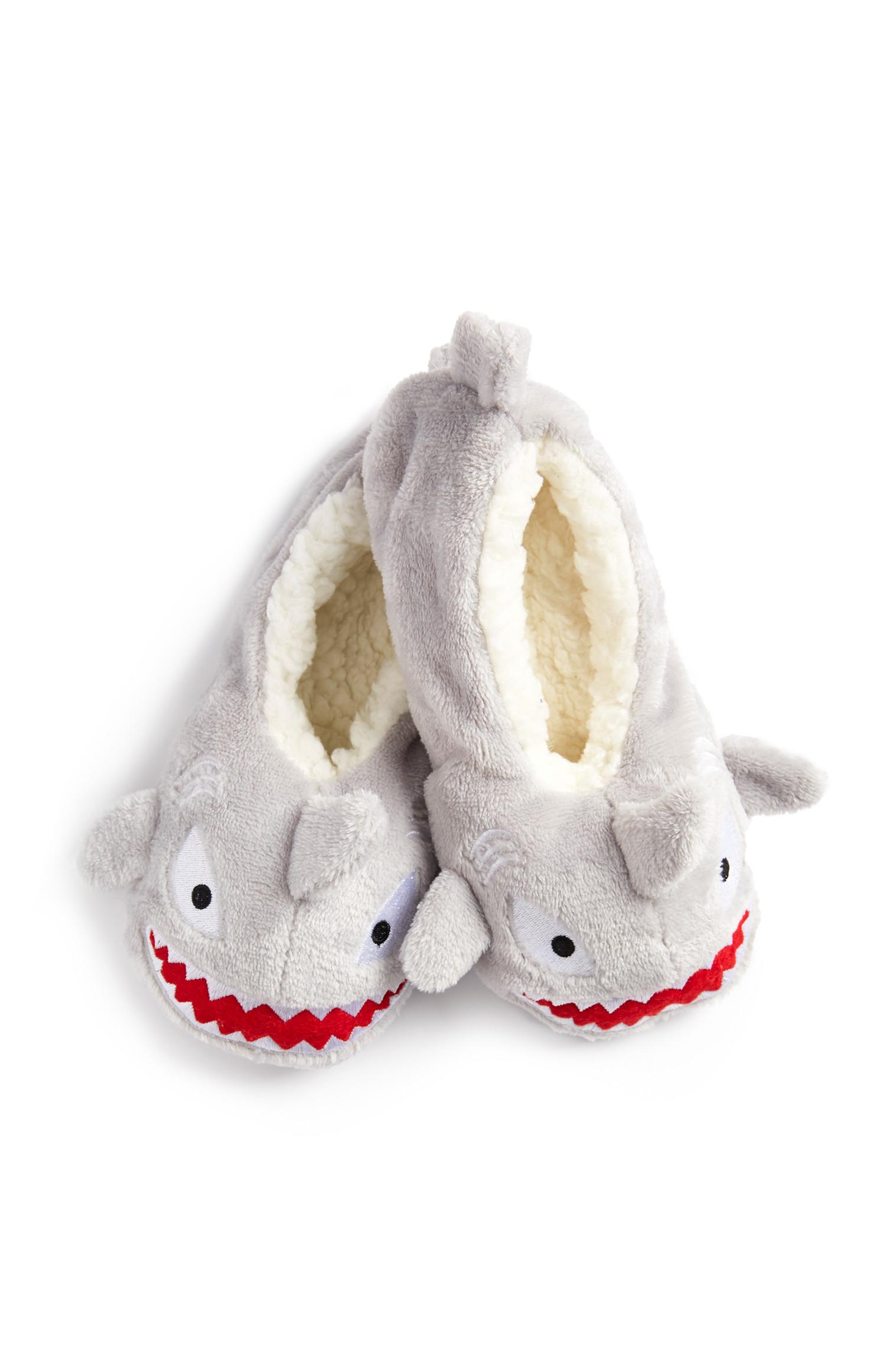 Pantuflas de tiburón grises estilo calcetón