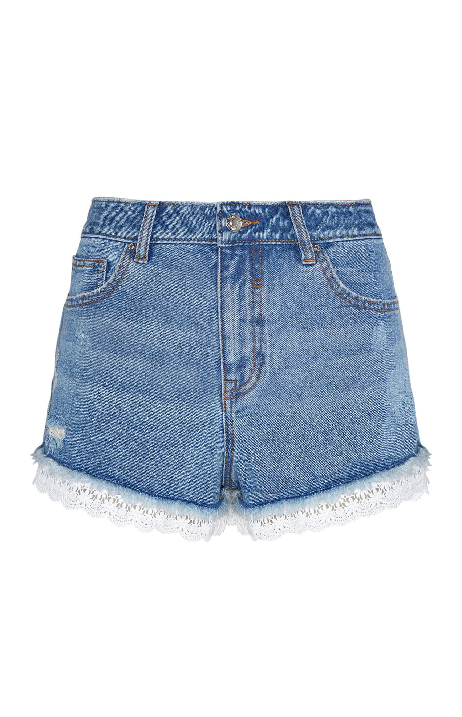 Short en denim à détails en crochet